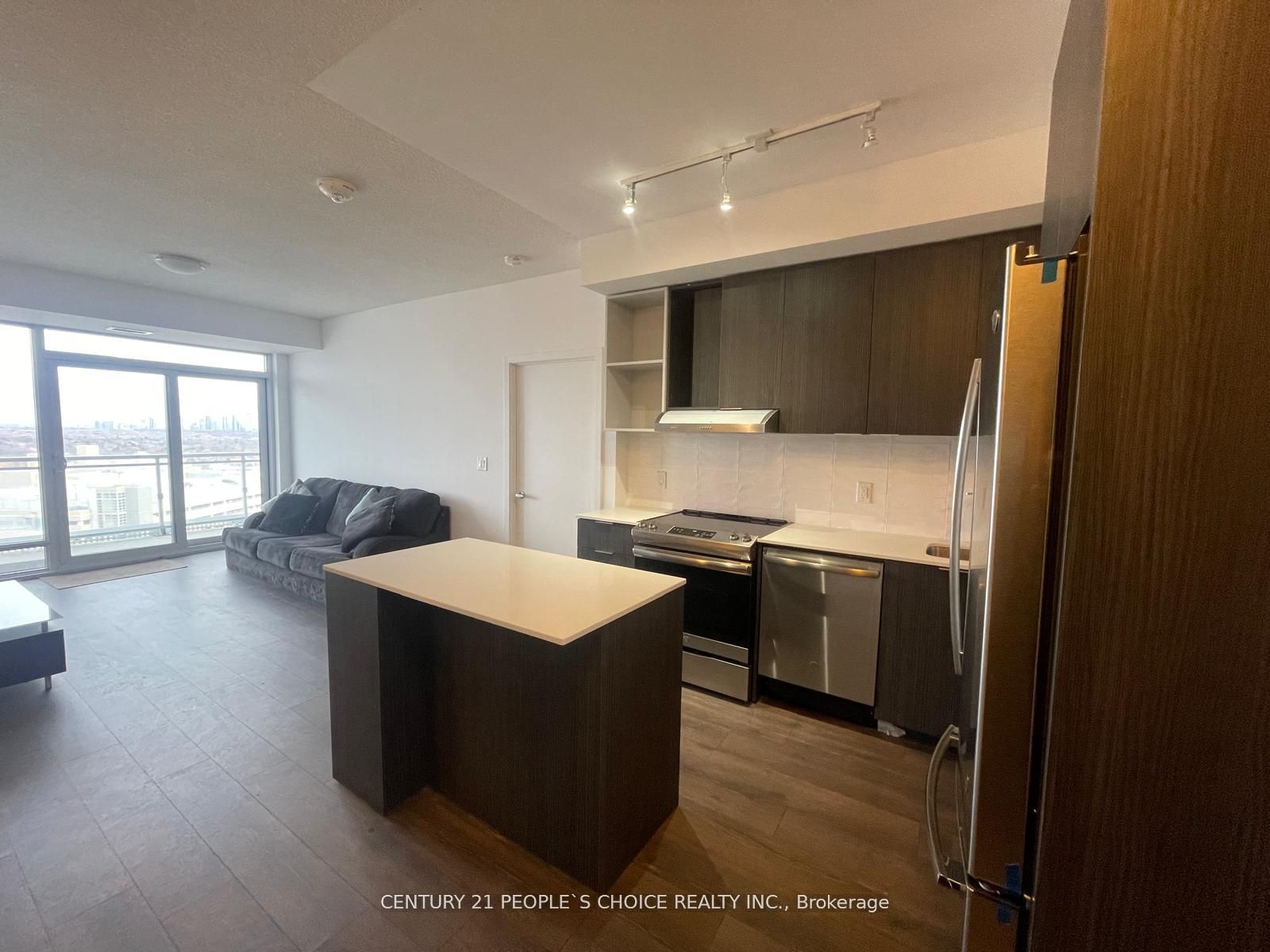 2520 Eglinton Avenue W #810