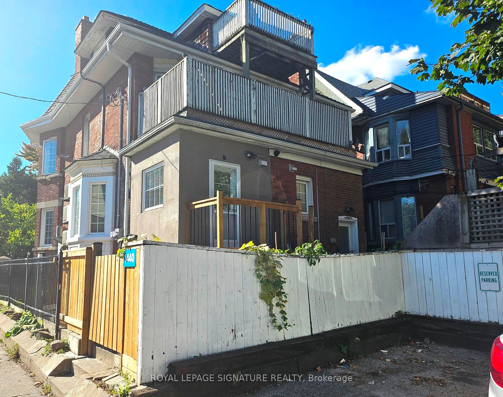 1 Maynard Avenue S