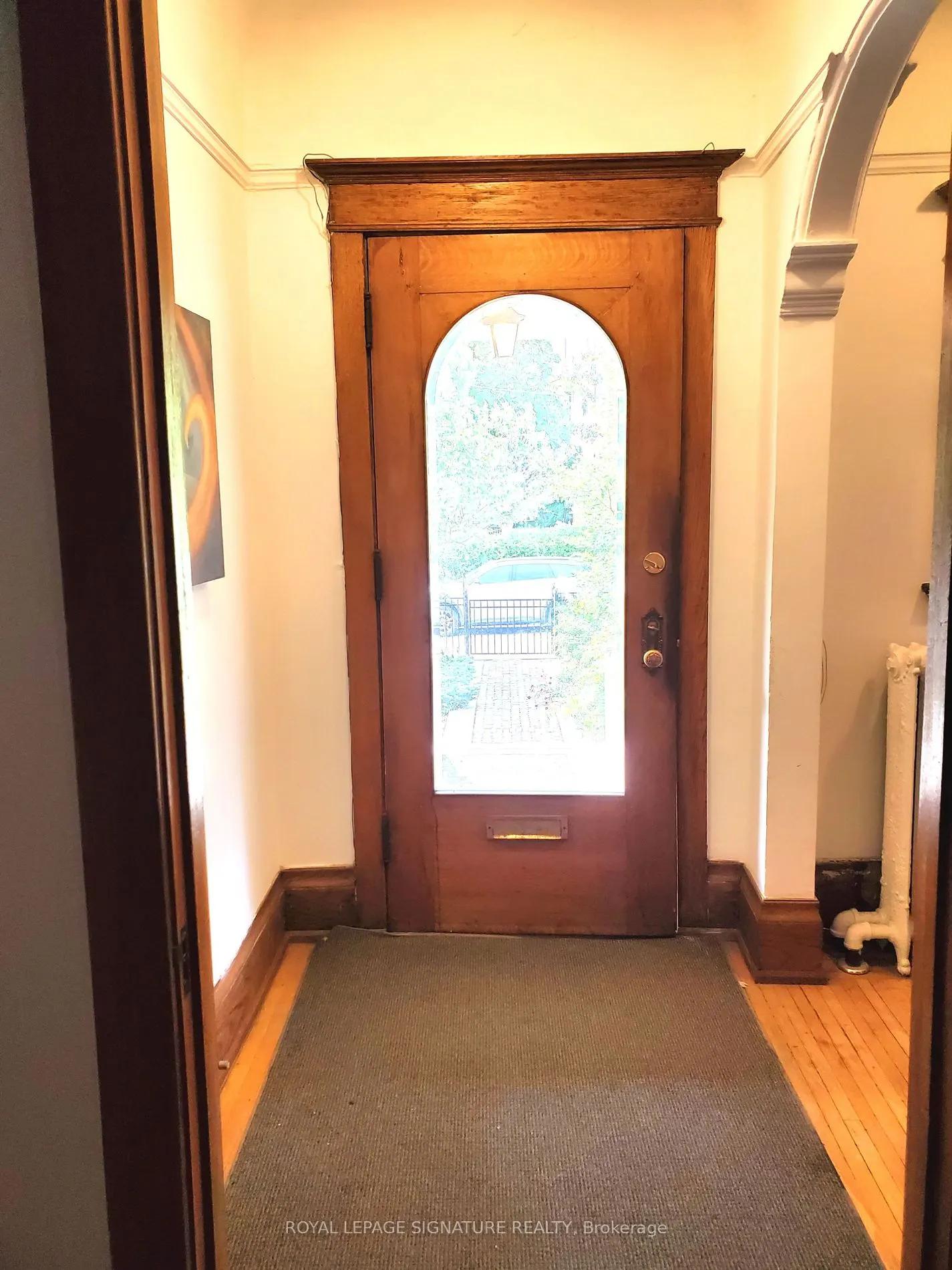 1 Maynard Avenue S