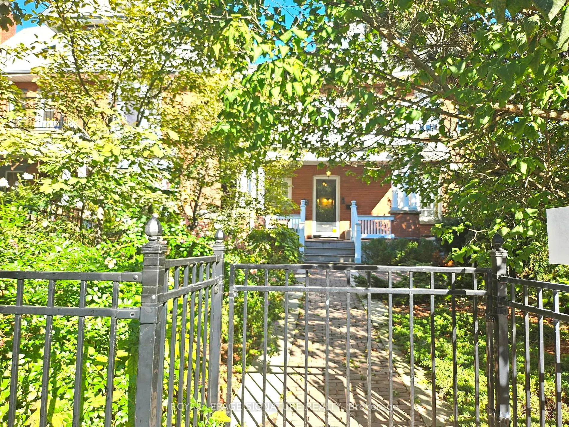 1 Maynard Avenue S