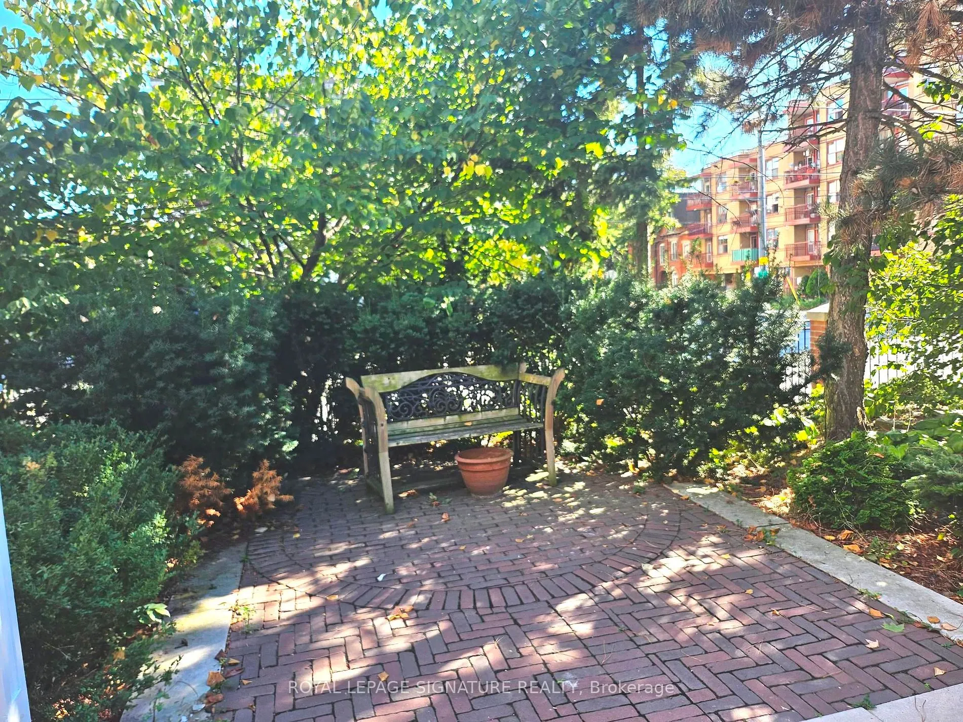 1 Maynard Avenue S