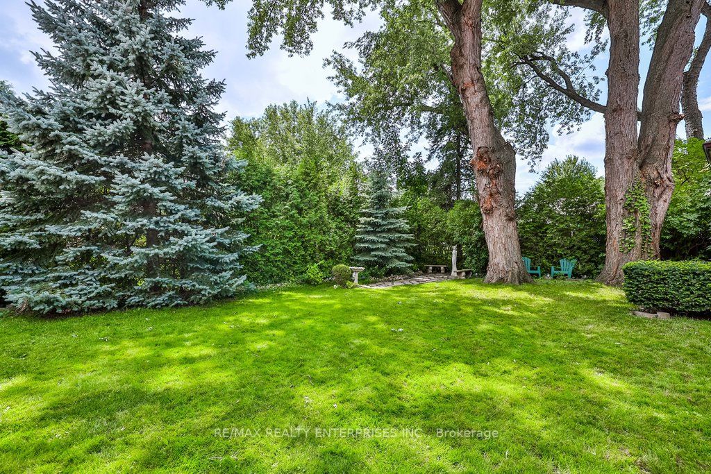 1486 Myron Dr