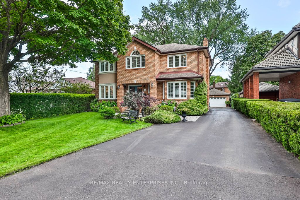 1486 Myron Dr