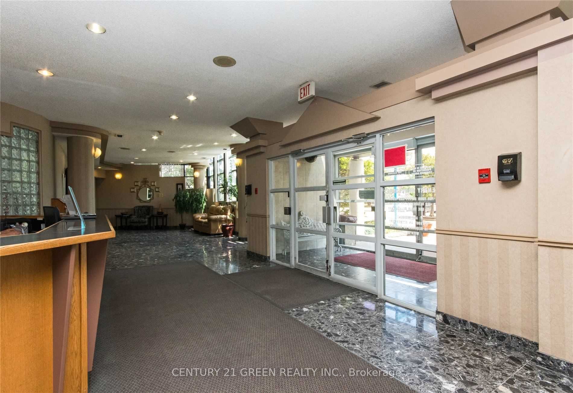 25 Trailwood Drive, #1002