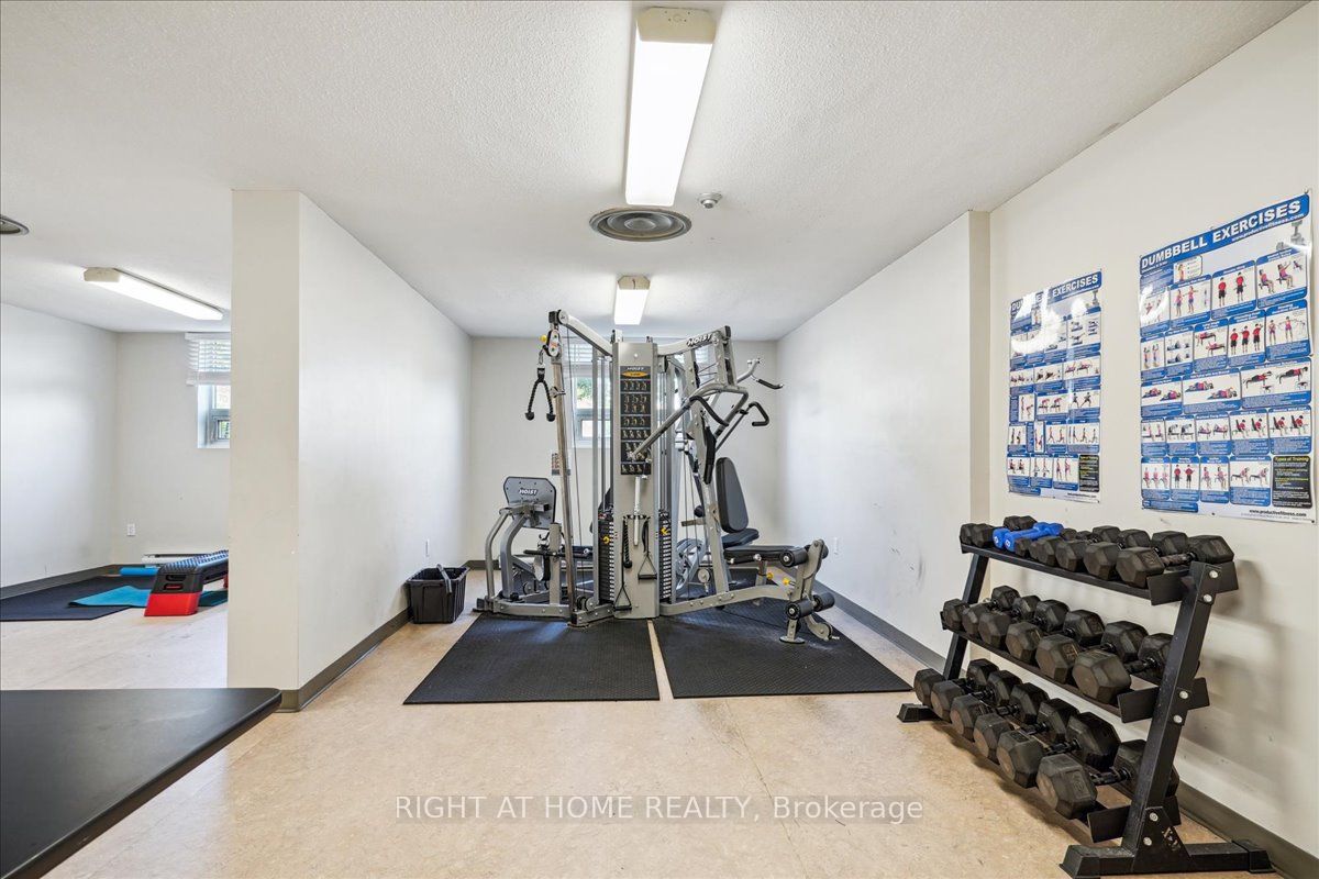 15 La Rose Ave, #115