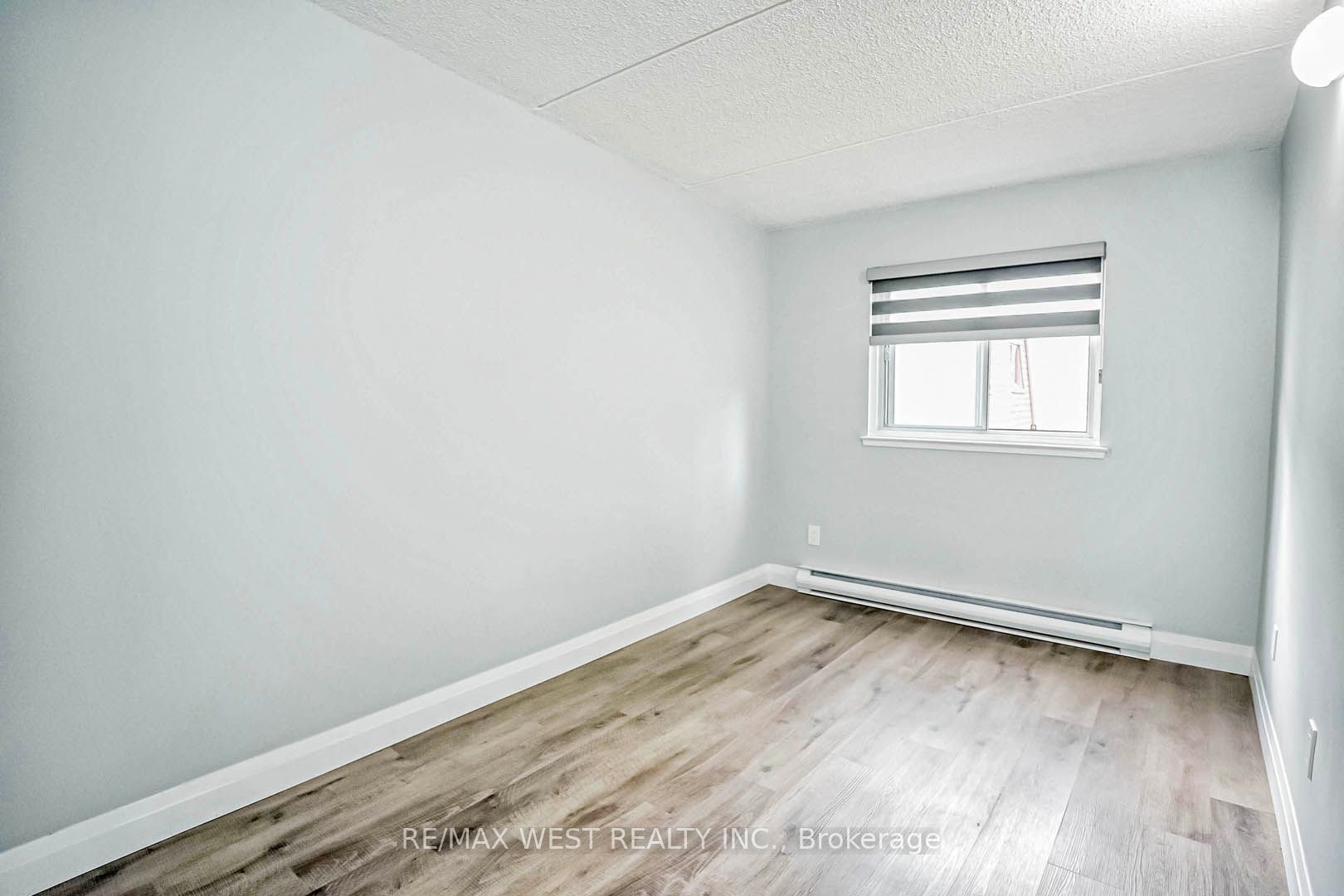 180 Mississauga Valley Boulevard, ##209