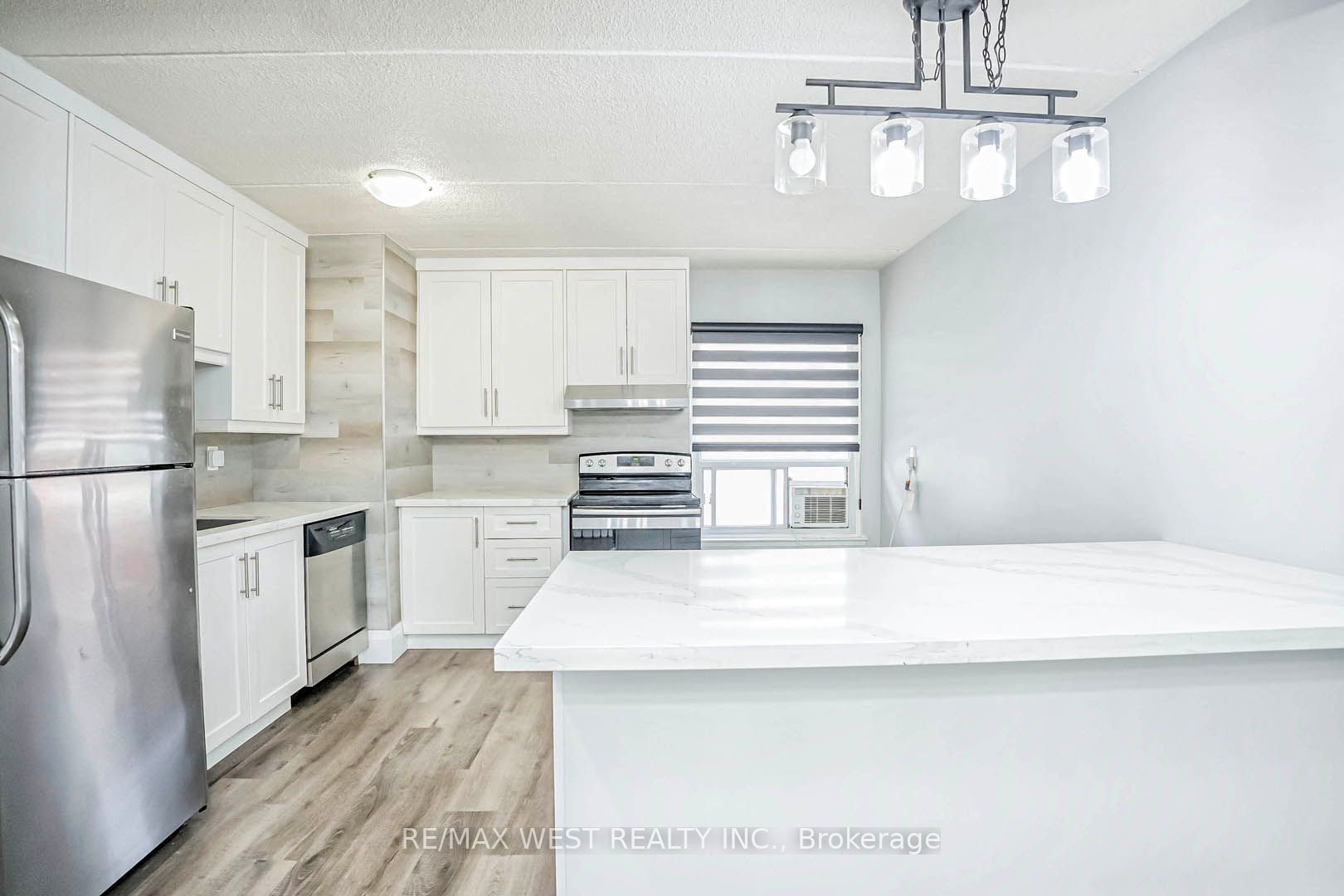 180 Mississauga Valley Boulevard, ##209