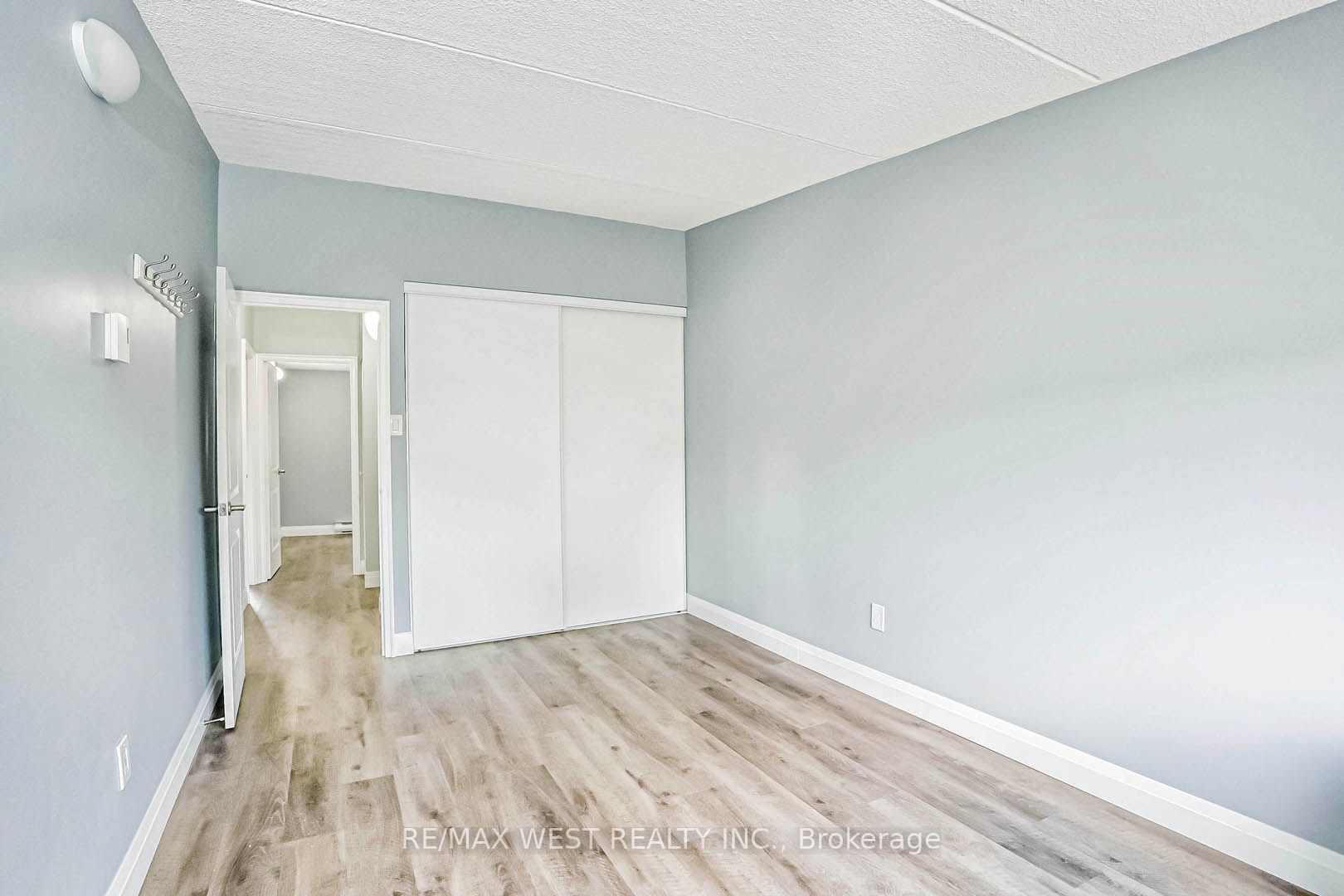 180 Mississauga Valley Boulevard, ##209