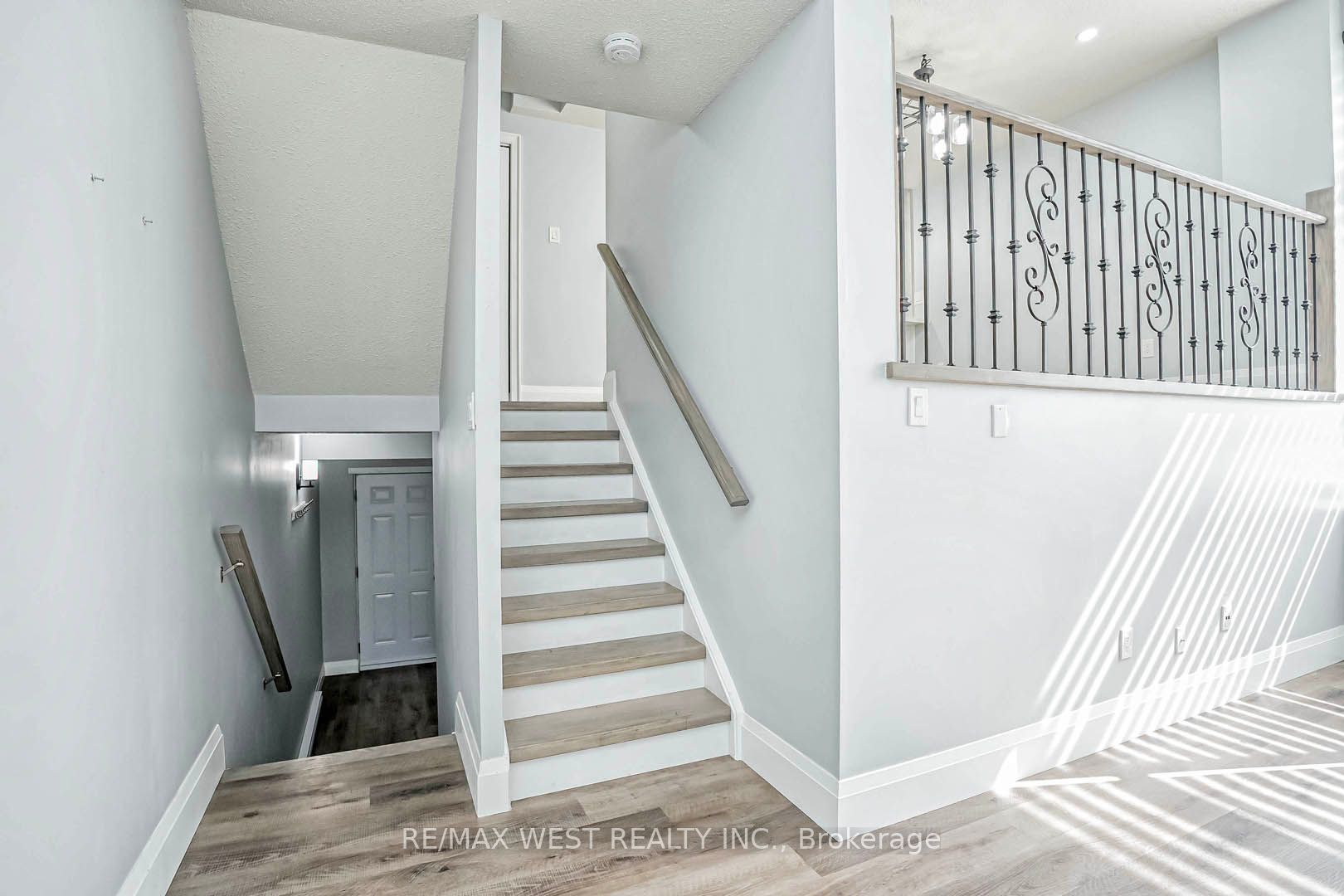 180 Mississauga Valley Boulevard, ##209