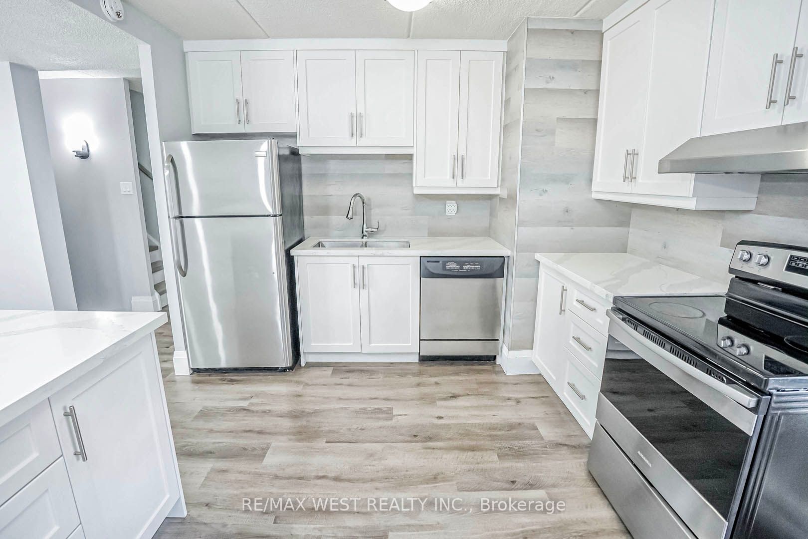 180 Mississauga Valley Boulevard, ##209