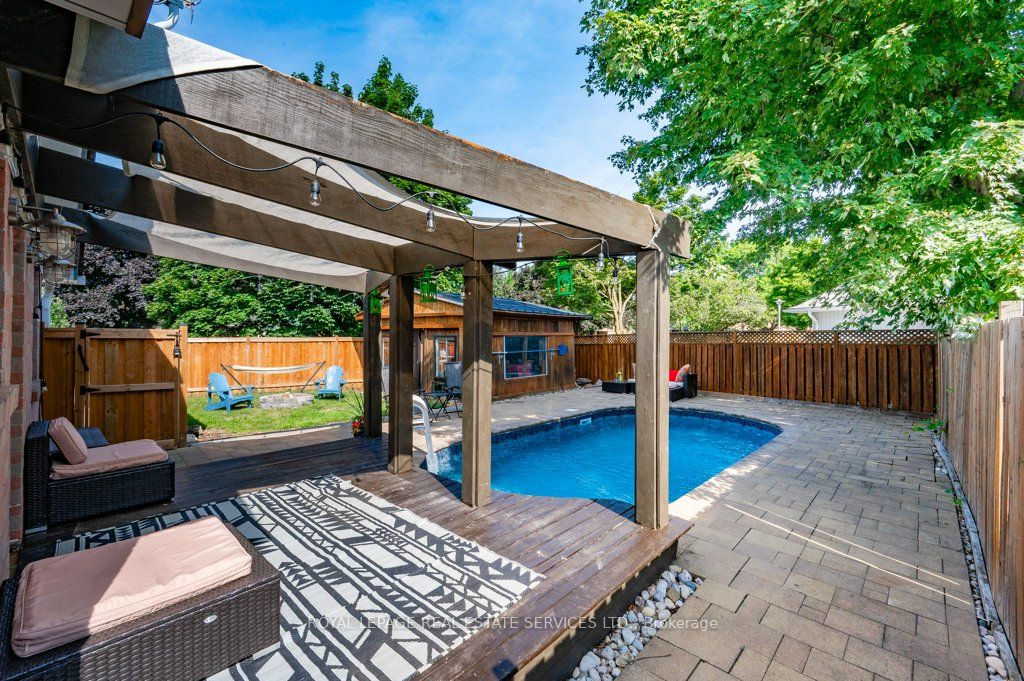 532 Churchill Avenue
