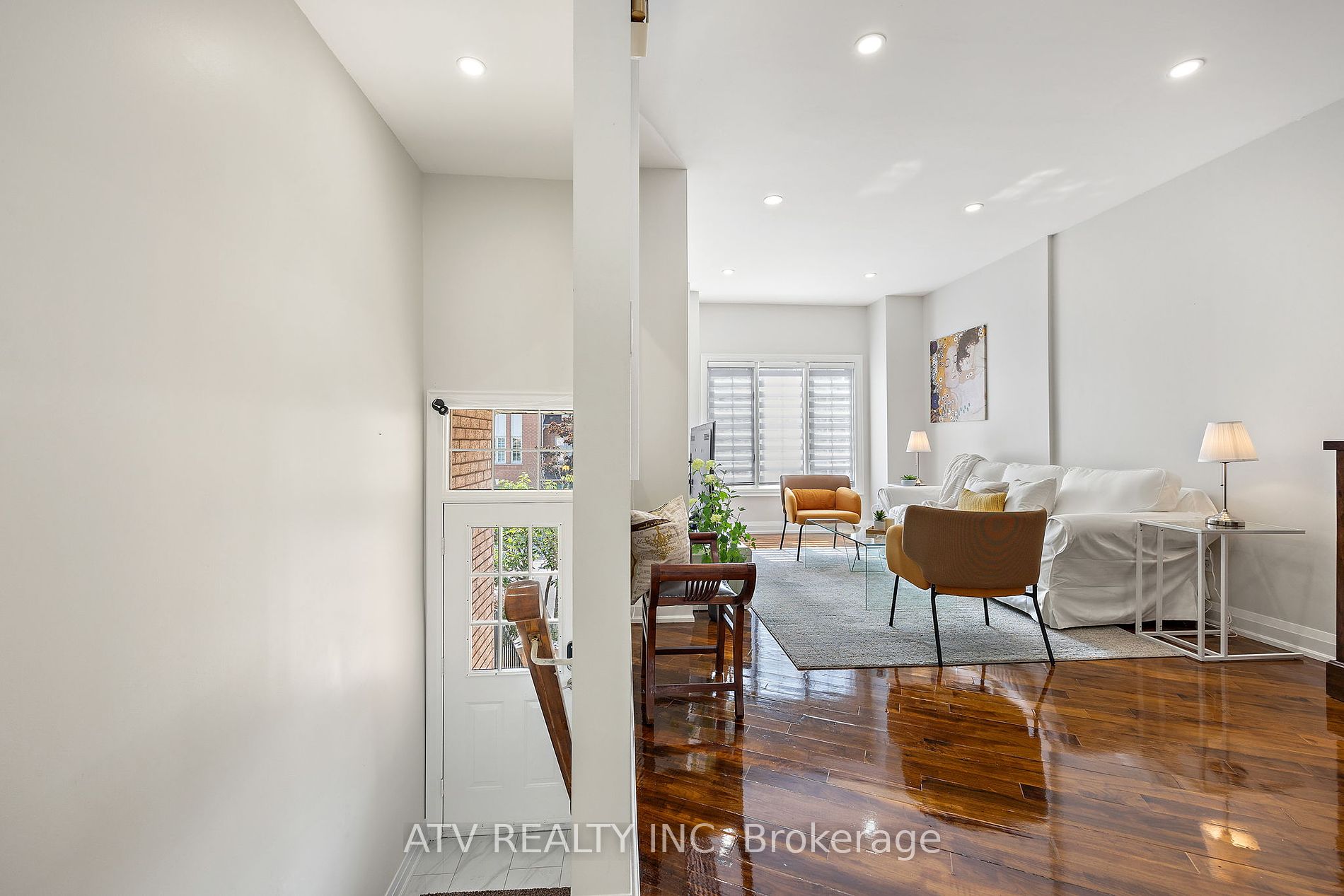 6 Bluewater Court
