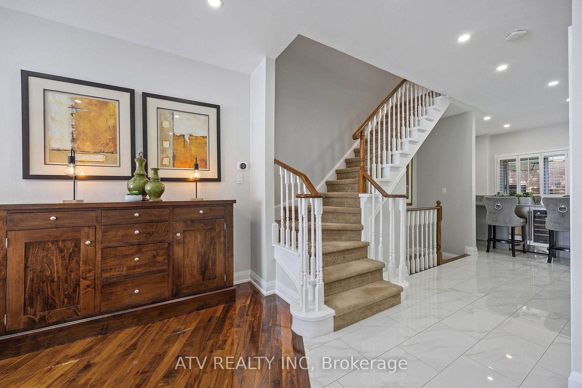 6 Bluewater Court