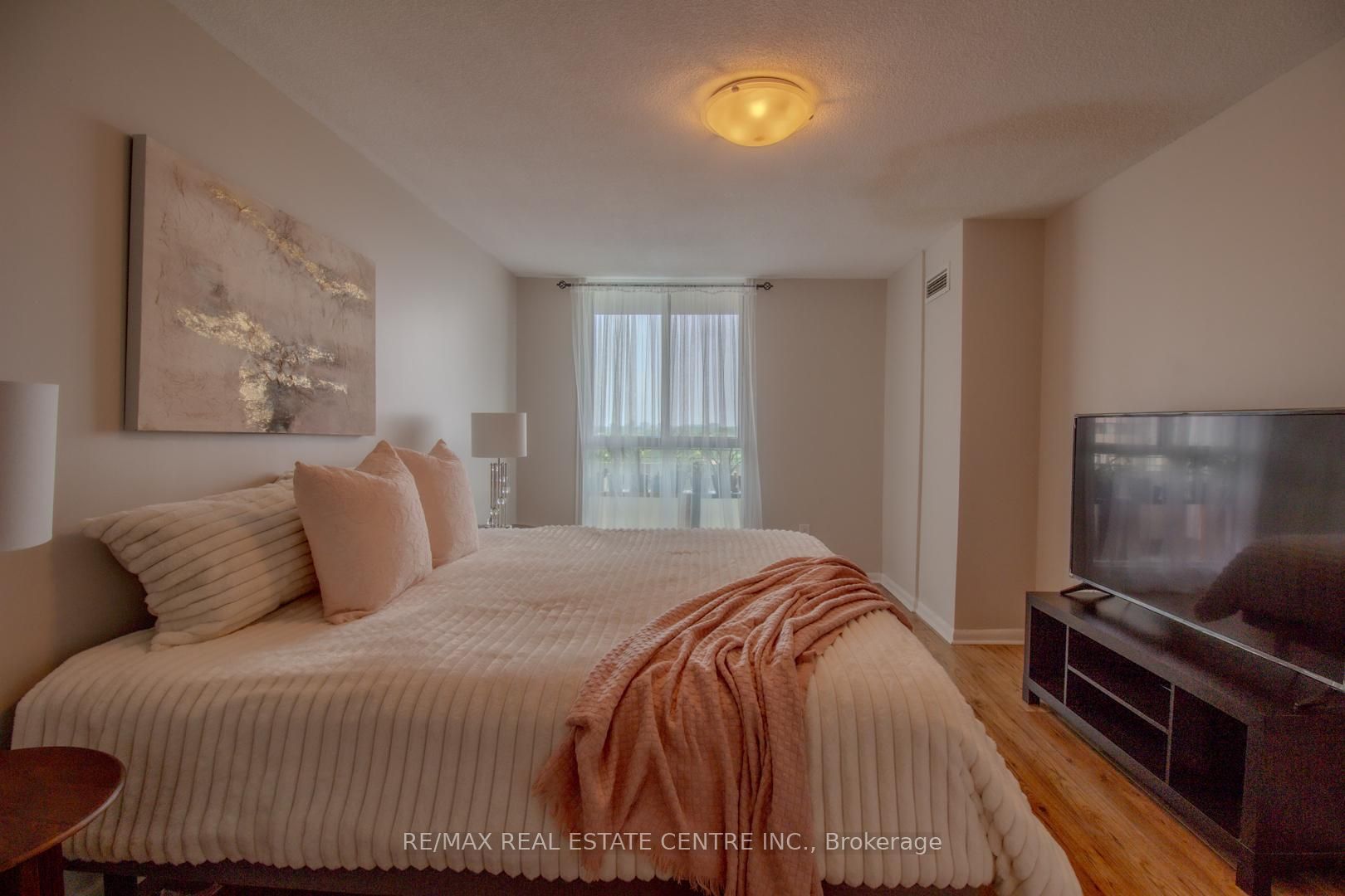1320 Mississauga Valley Blvd, #1012