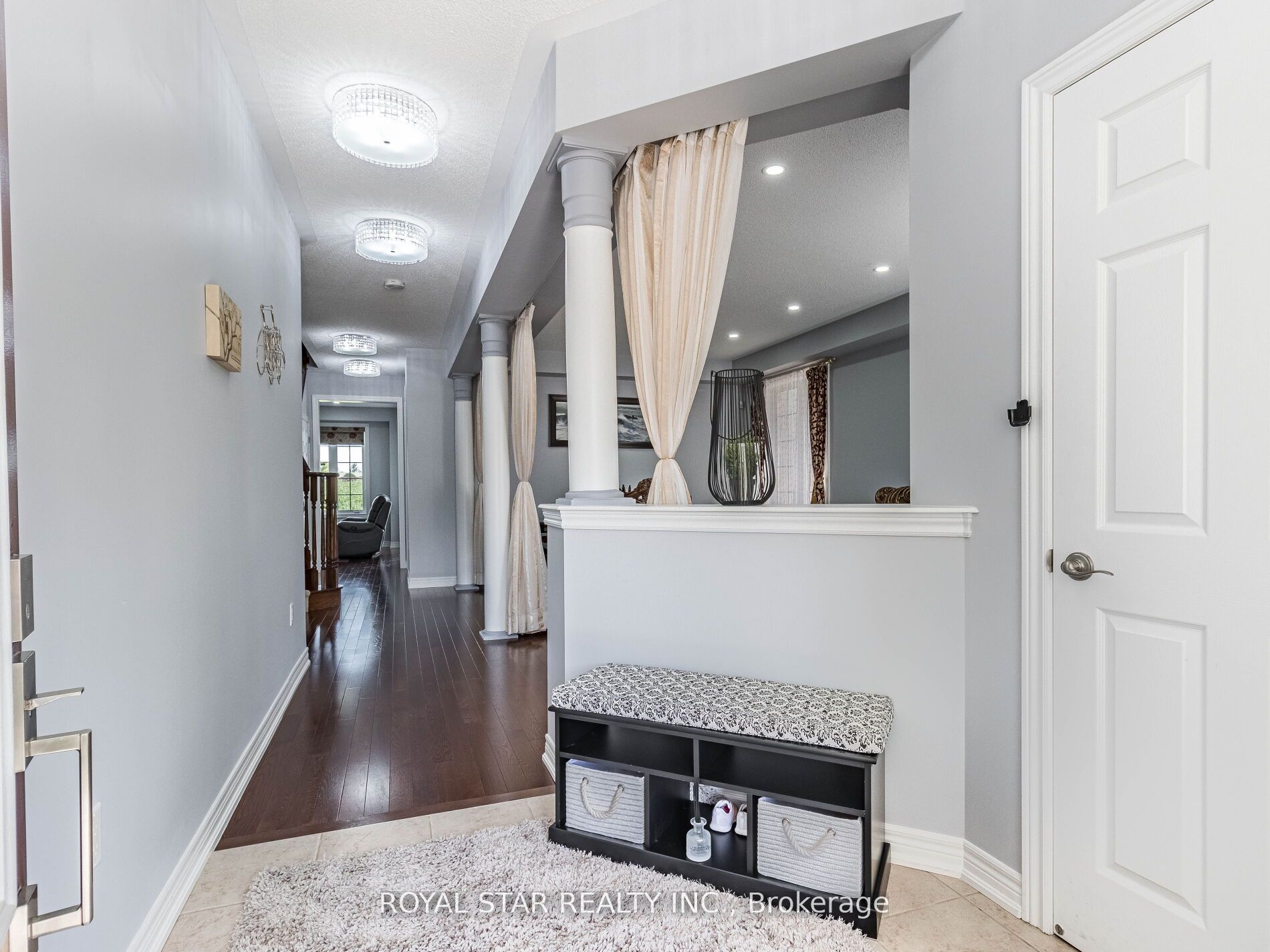 24 Bonnieglen Farm Blvd