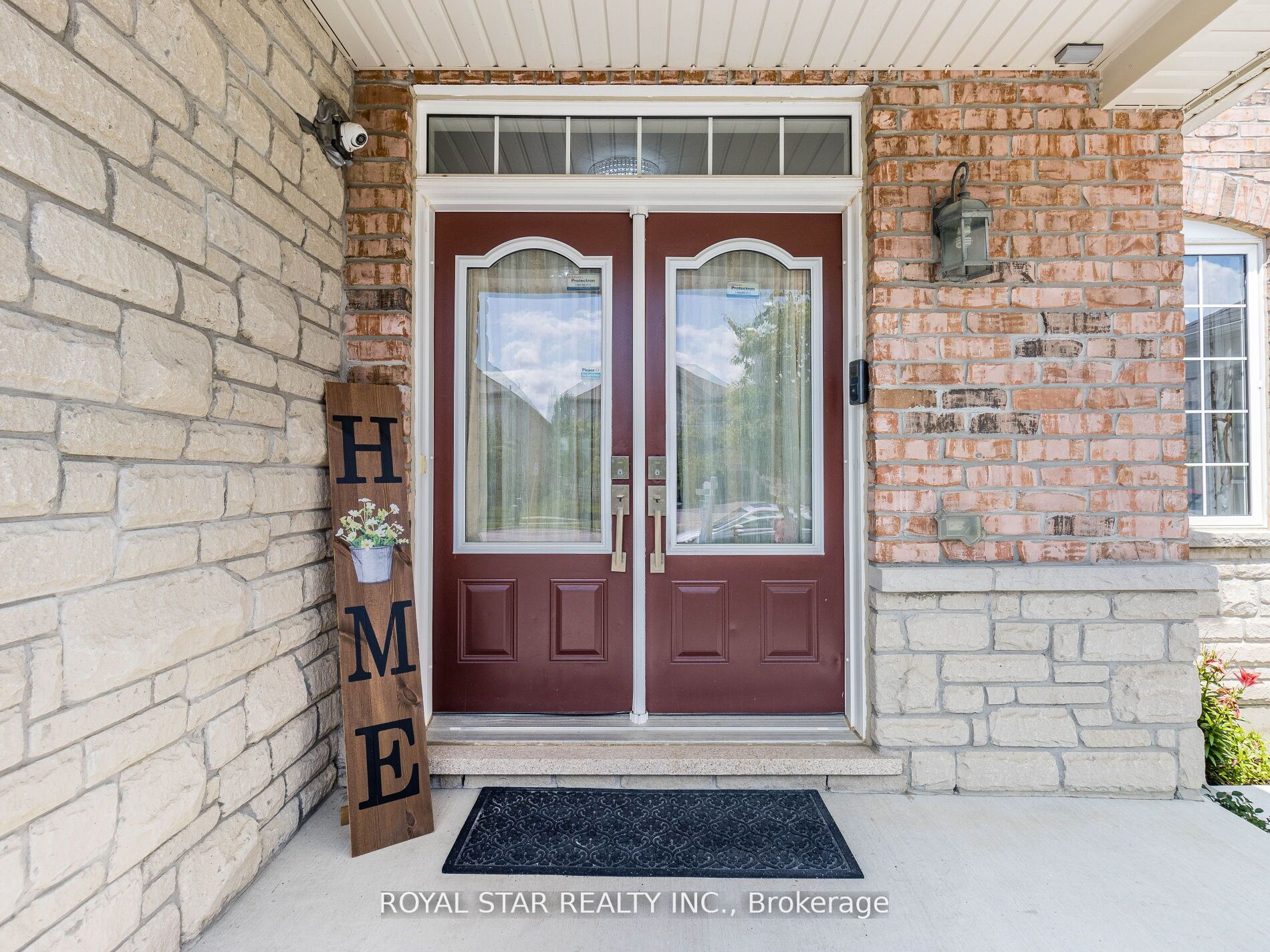 24 Bonnieglen Farm Blvd