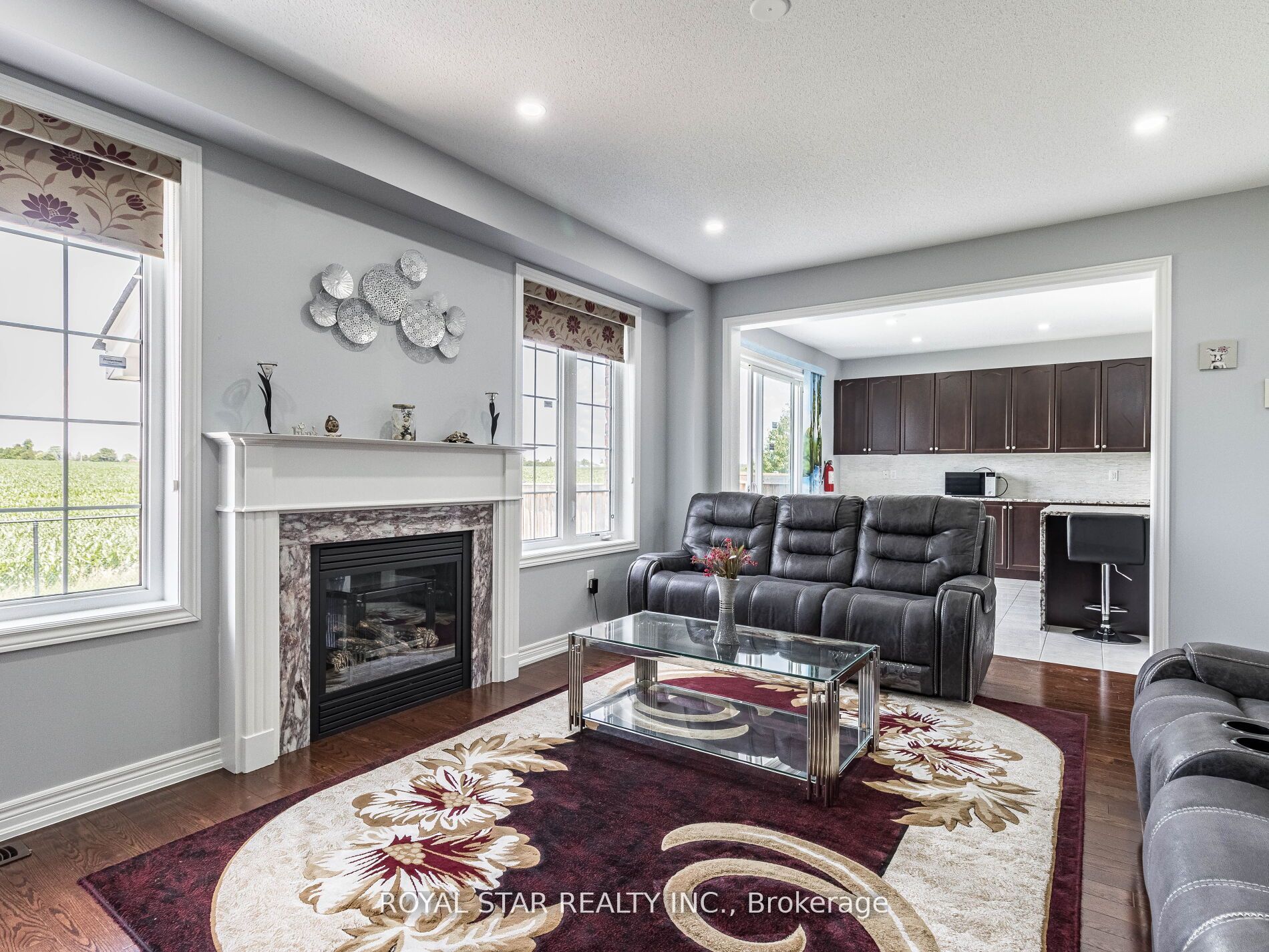 24 Bonnieglen Farm Blvd
