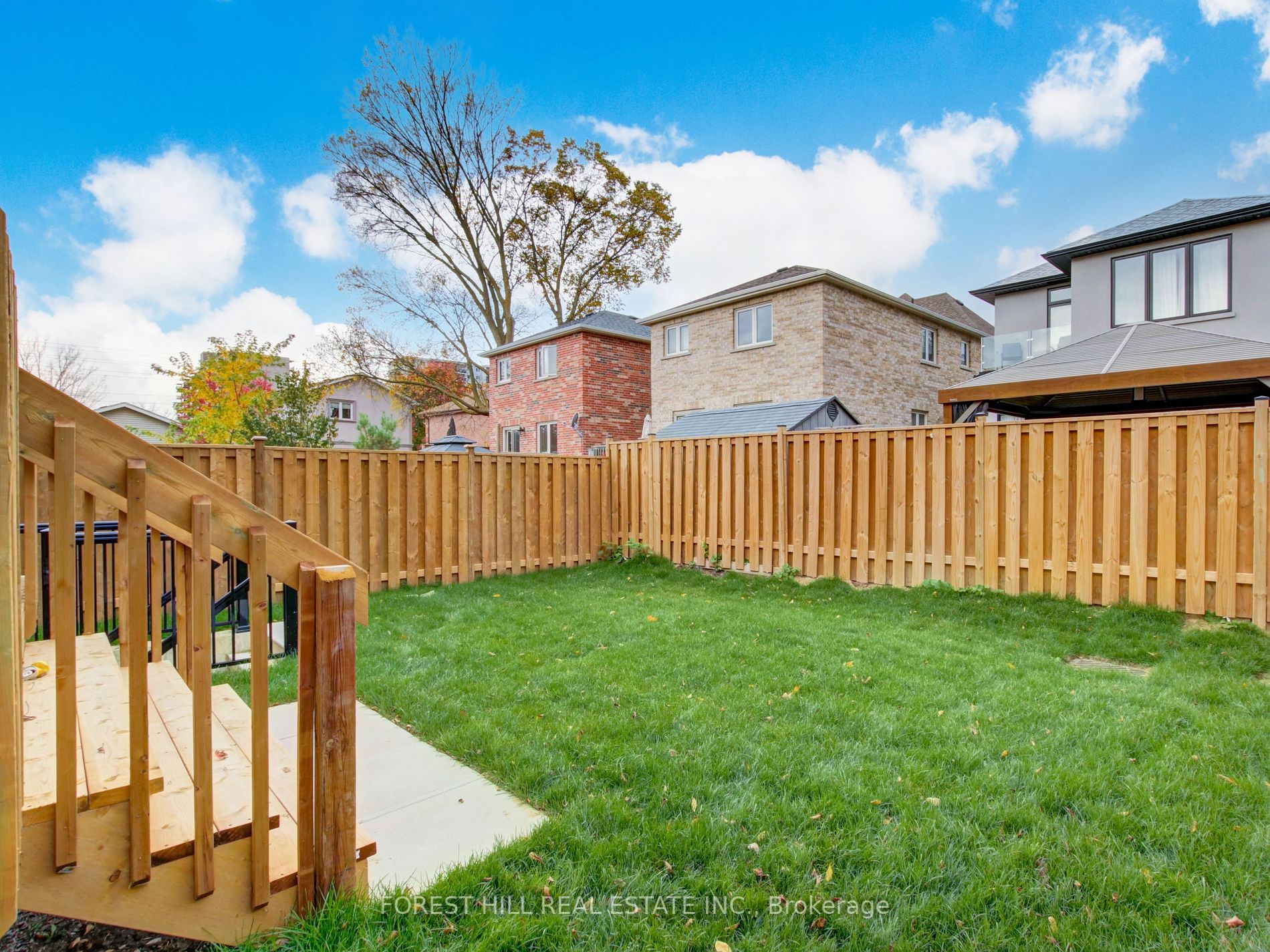 723 Ebony Avenue
