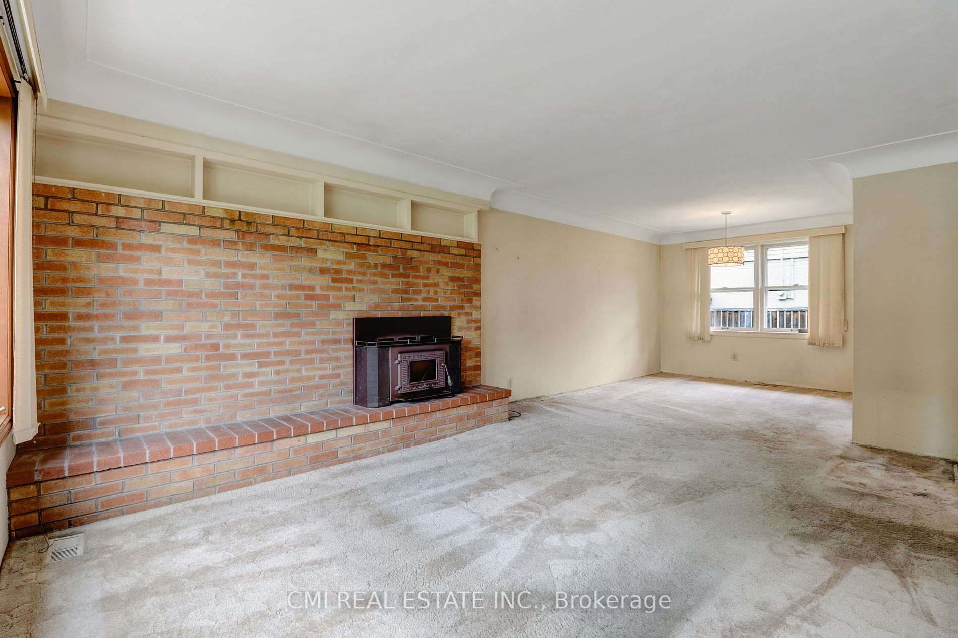 877 Condor Drive