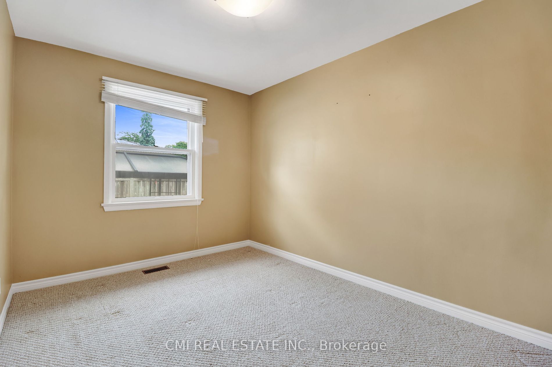 877 Condor Drive