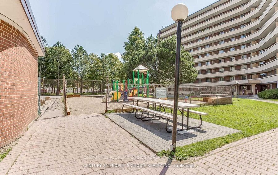 3533 Derry Rd E, #801