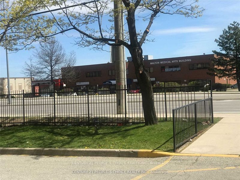 3533 Derry Rd E, #801
