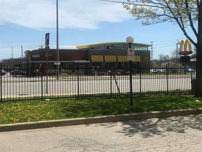 3533 Derry Rd E, #801