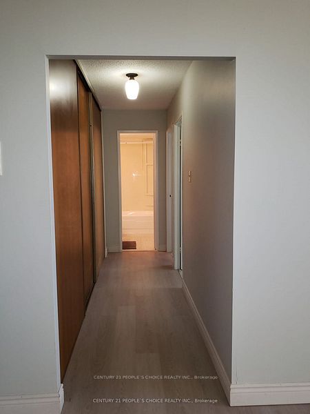 3533 Derry Rd E, #801