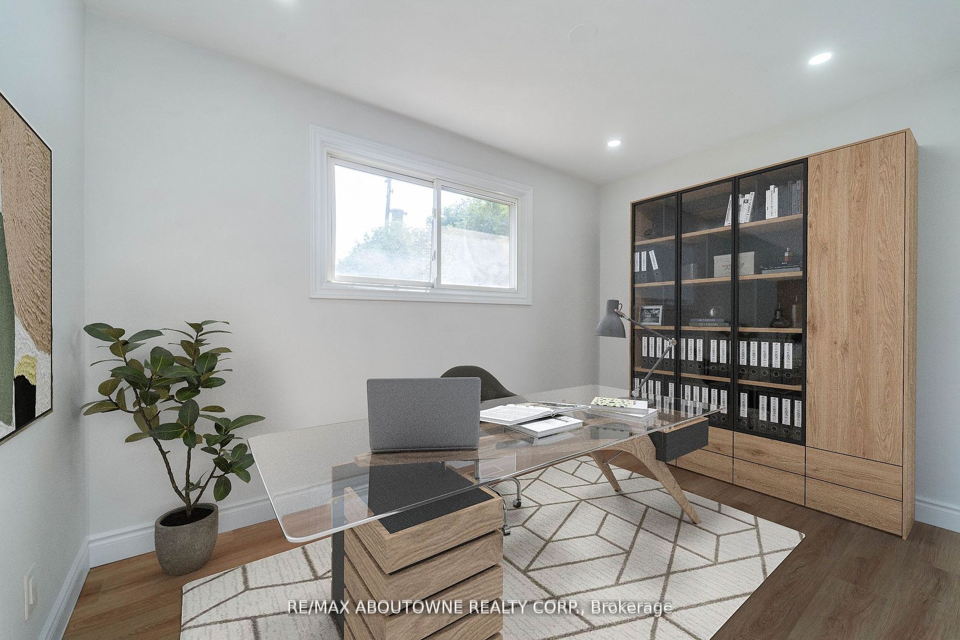 608 Thornwood Ave