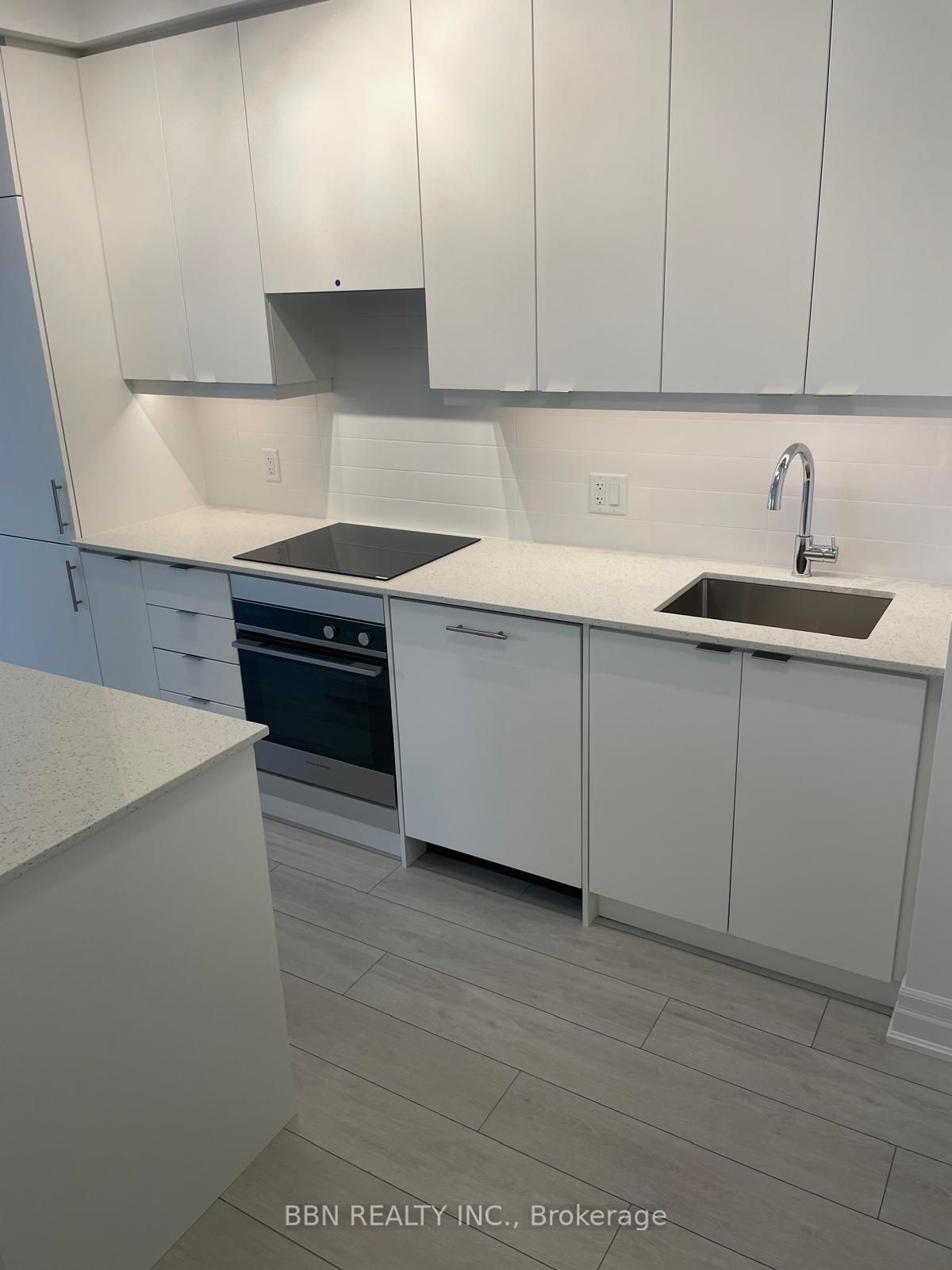 30 Elm Dr W, #909
