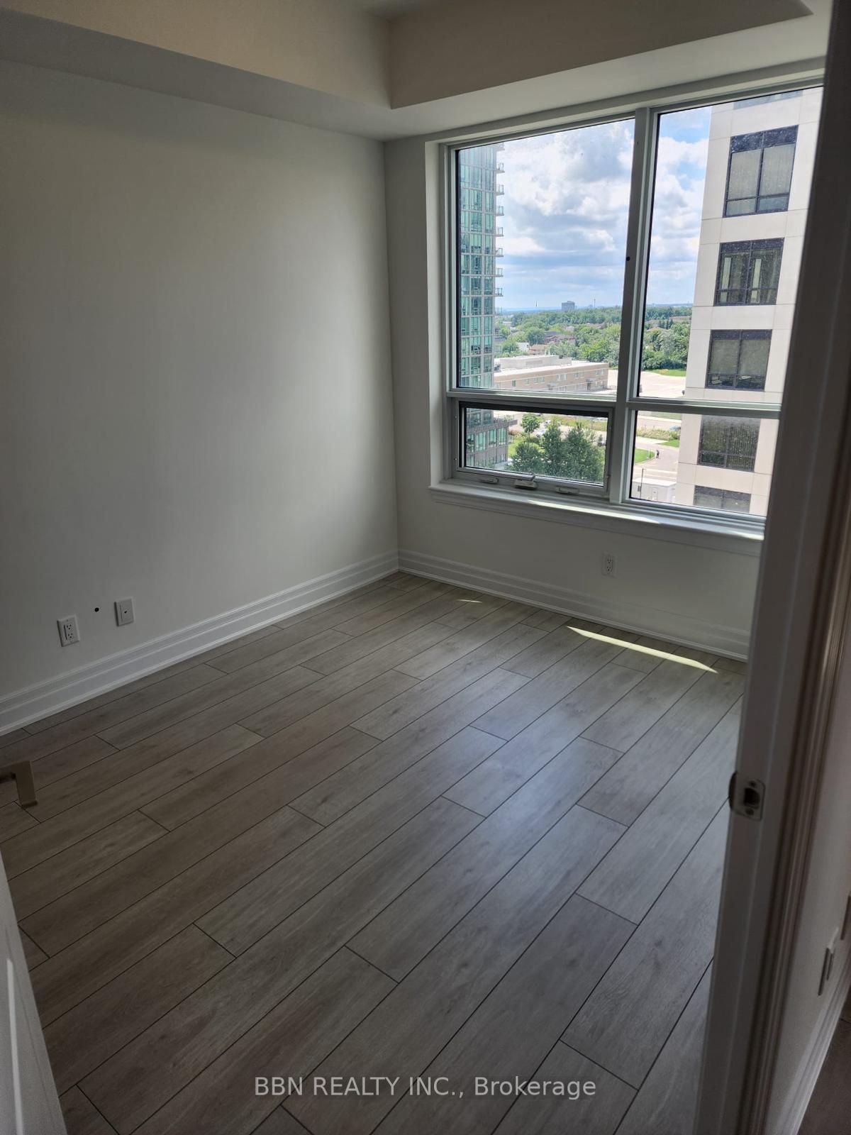 30 Elm Dr W, #909