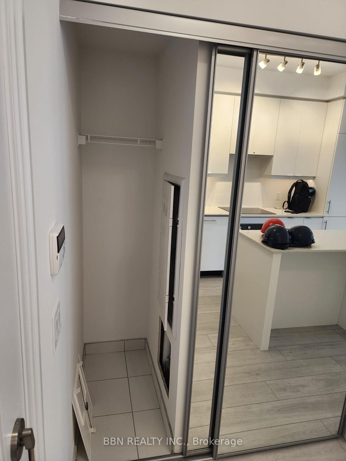 30 Elm Dr W, #909
