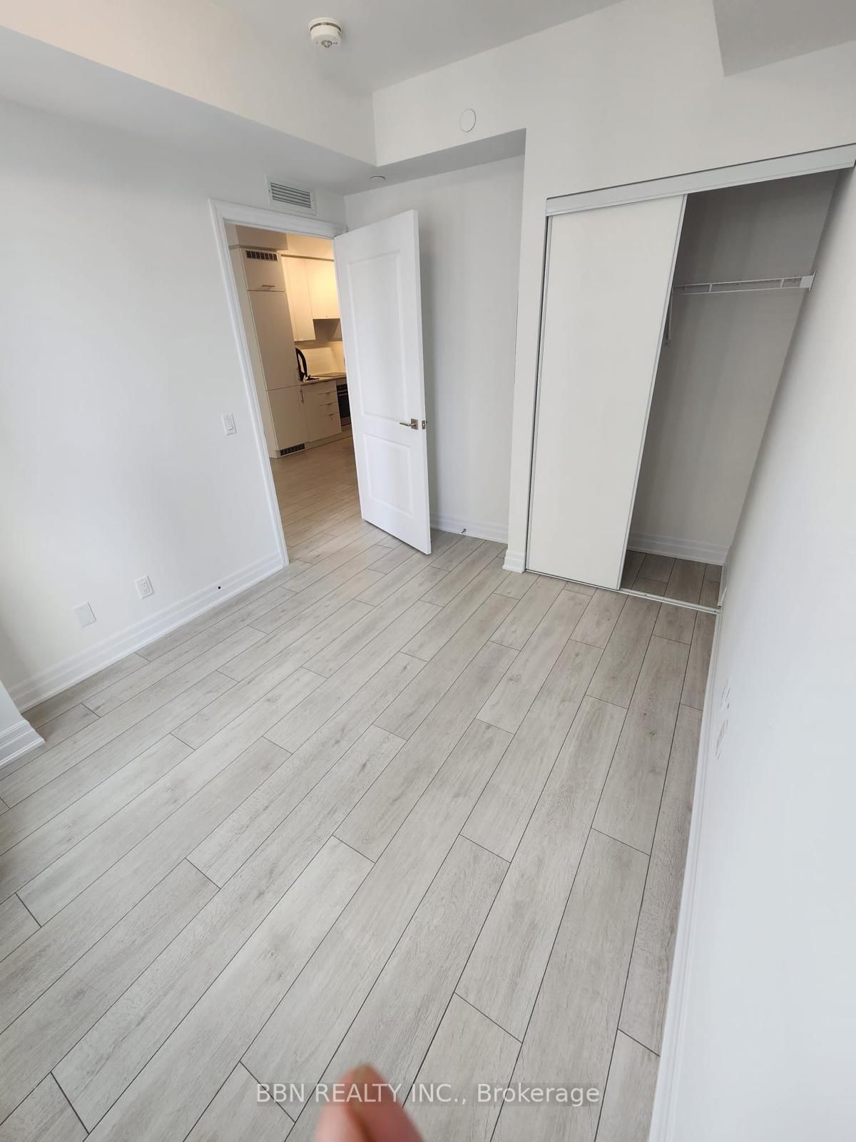 30 Elm Dr W, #909