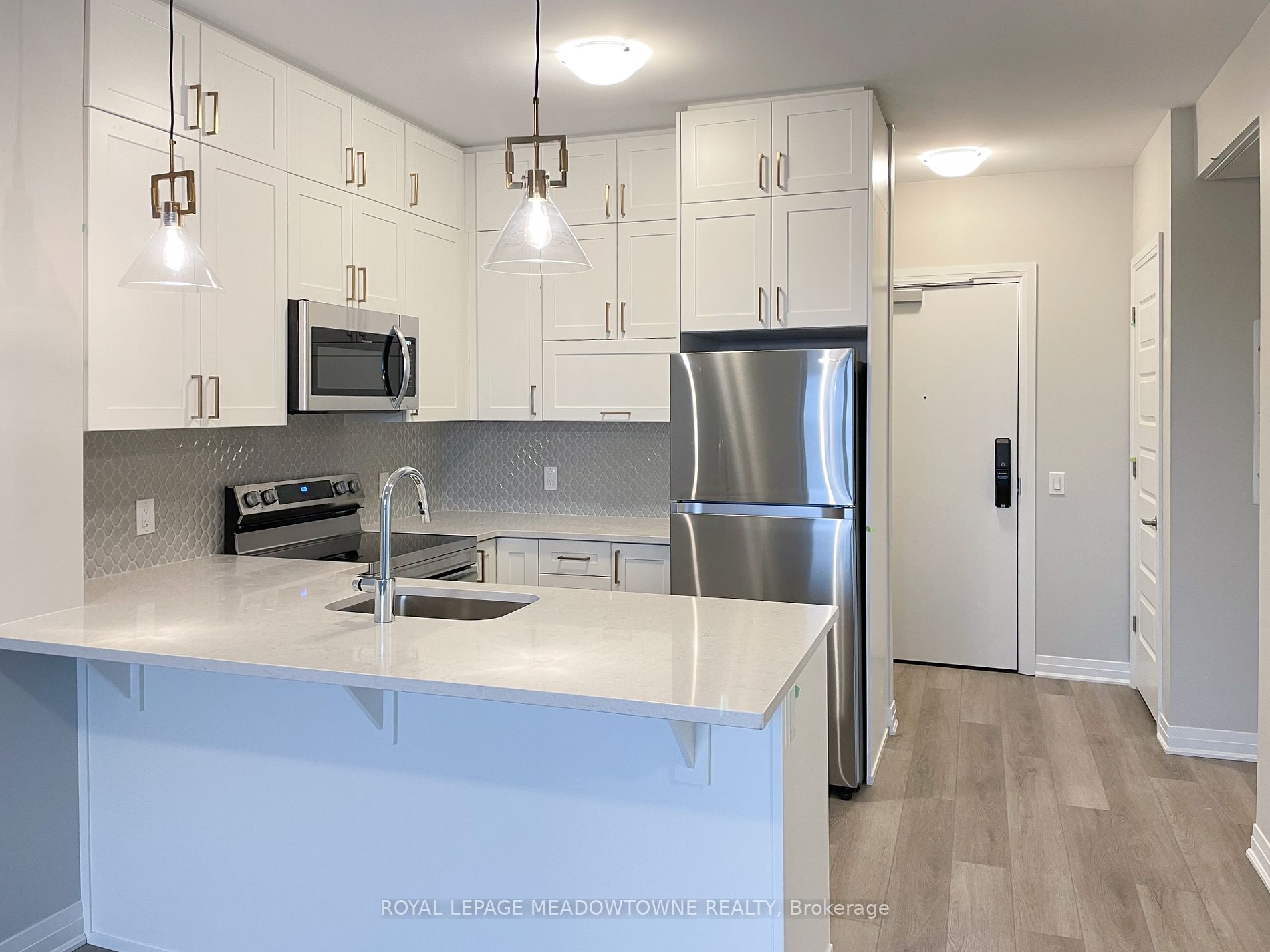 470 Gordon Krantz Ave, #517