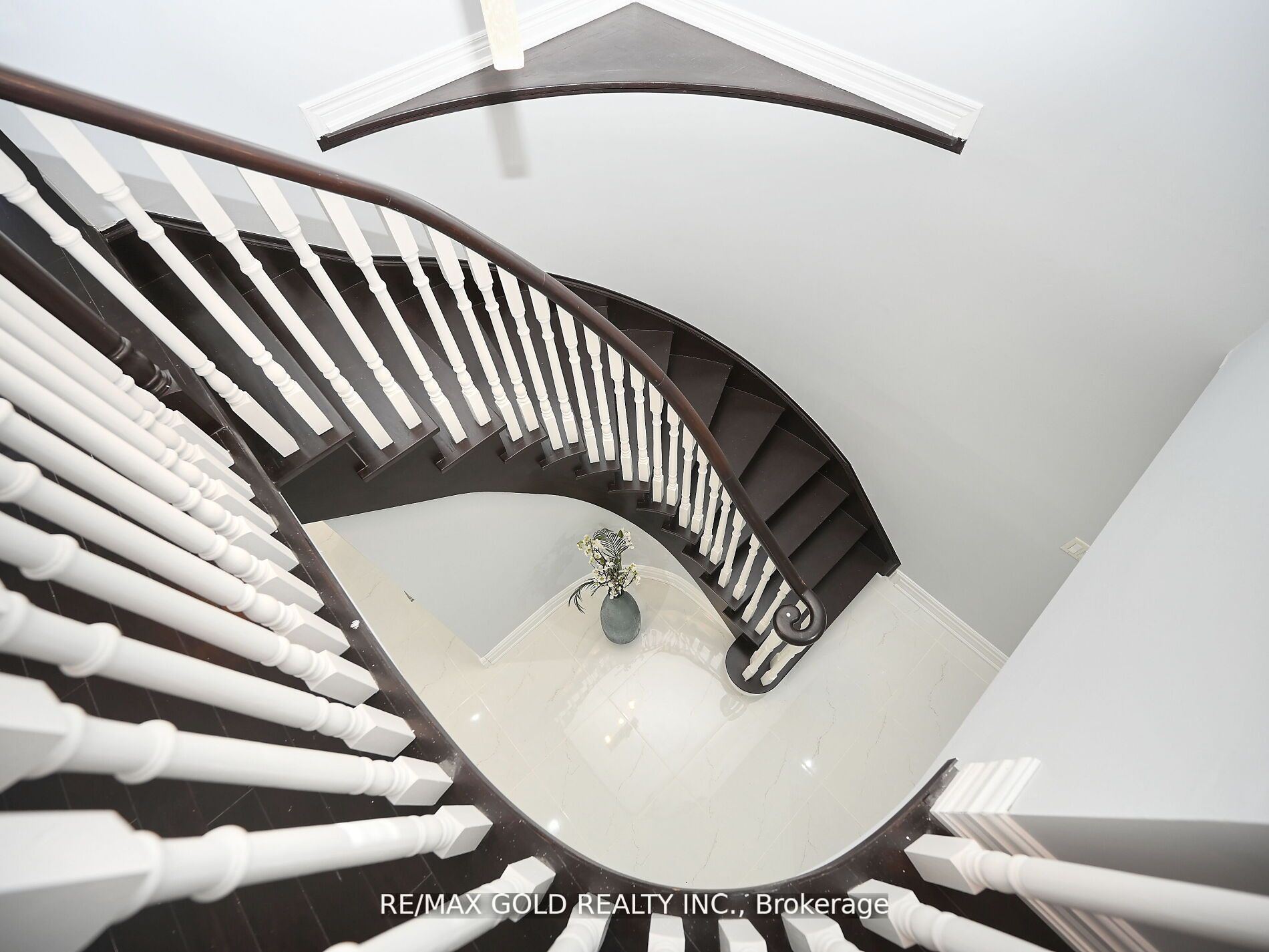 6 Oatfield Road