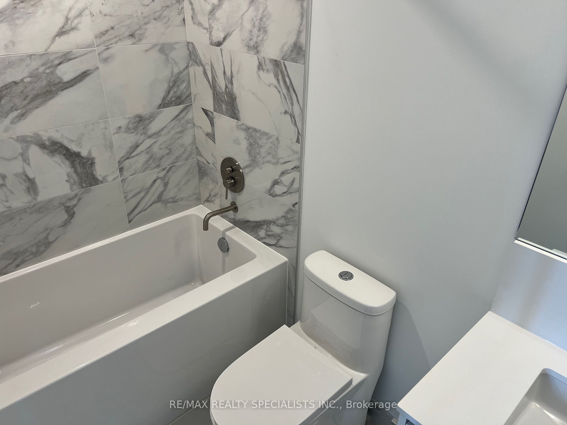 1100 Sheppard Avenue W #110