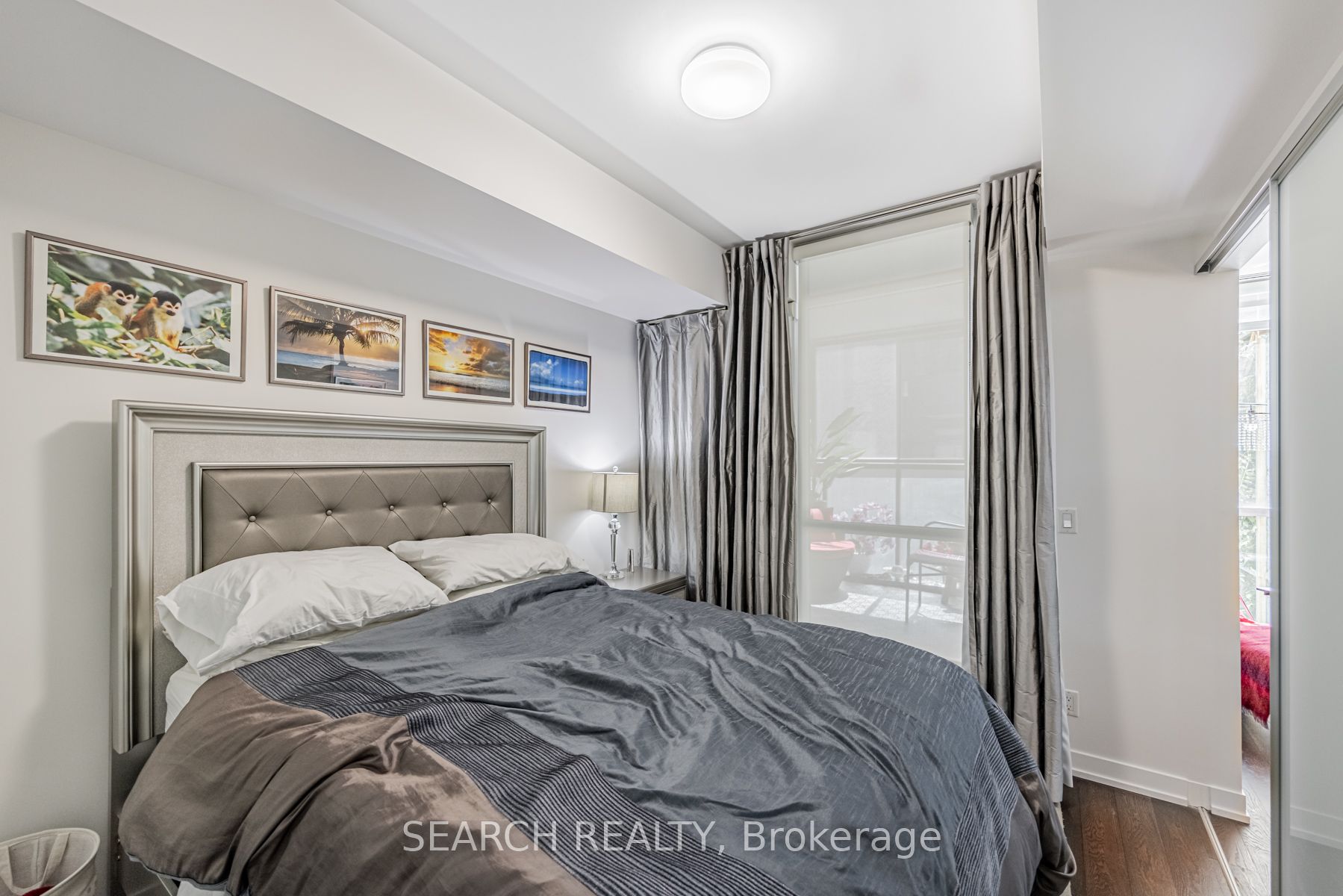 36 Howard Park Ave, #303