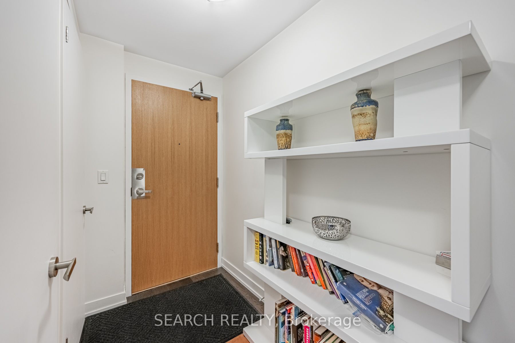 36 Howard Park Ave, #303