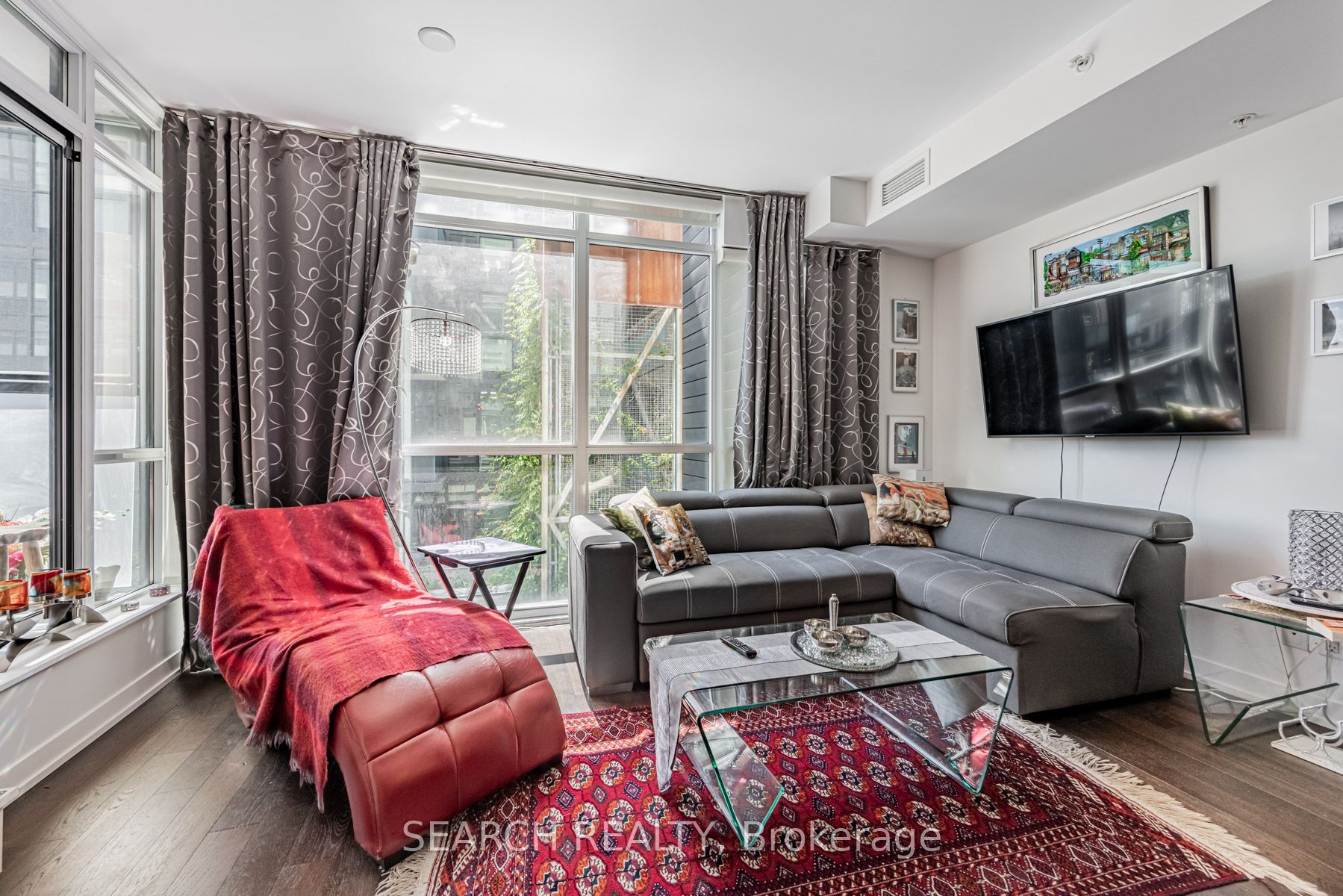 36 Howard Park Ave, #303