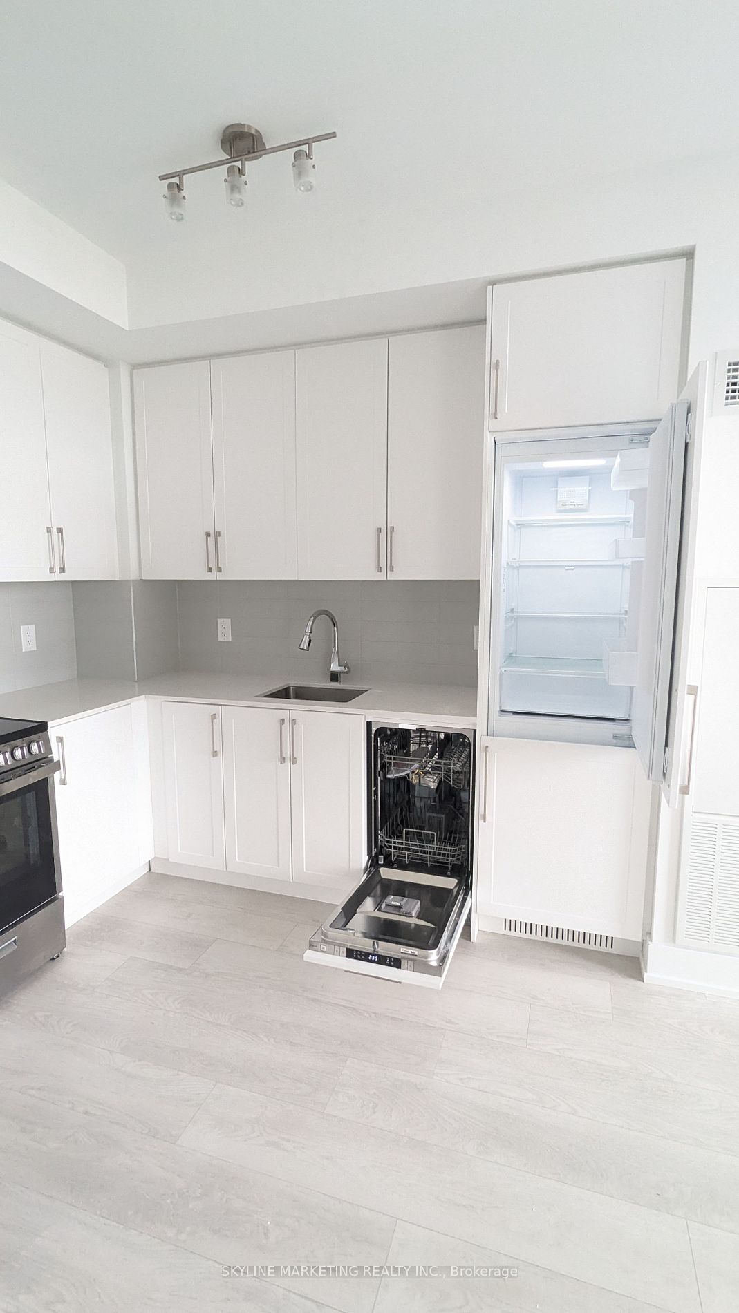 2450 Old Bronte Road #614