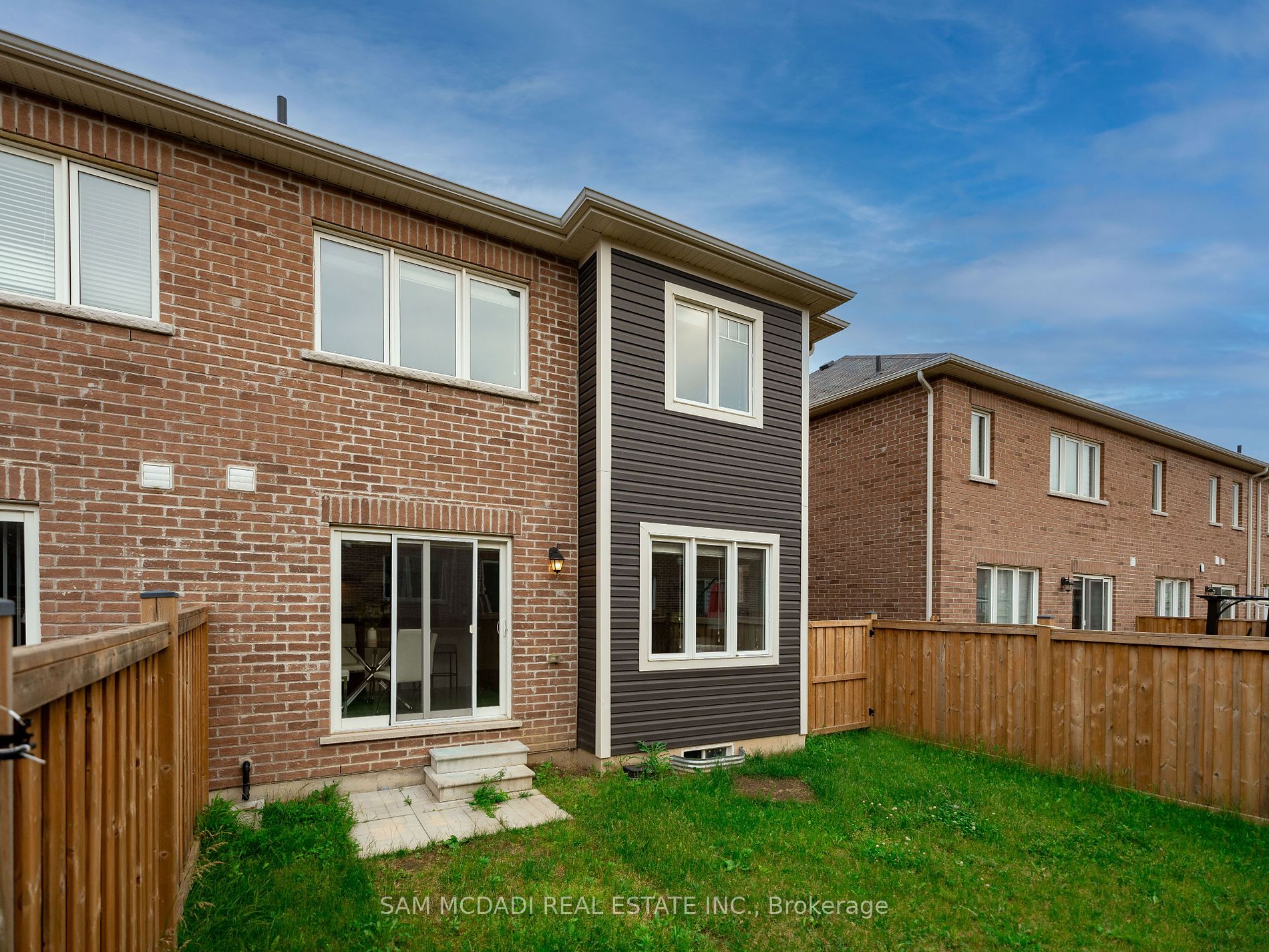 9 Leiterman Dr