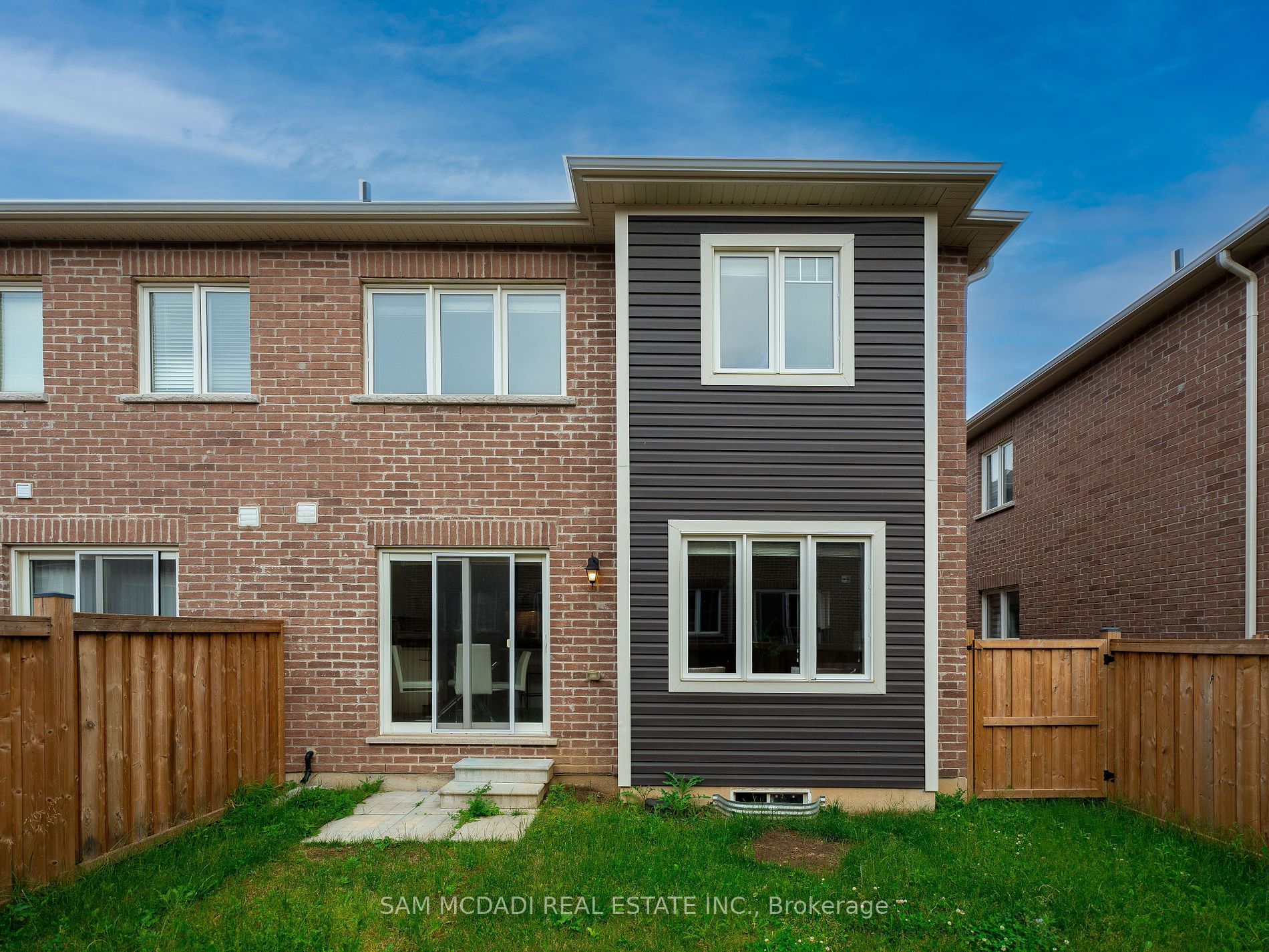 9 Leiterman Dr