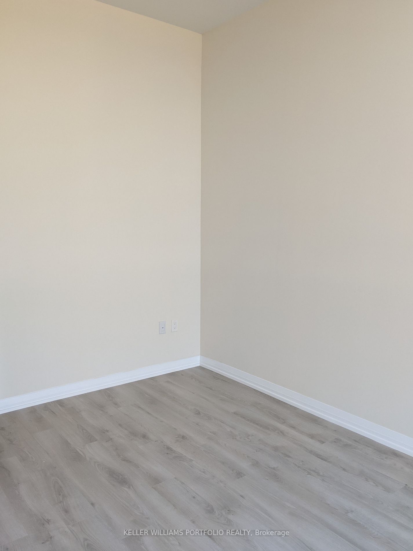 35 Watergarden Drive #112