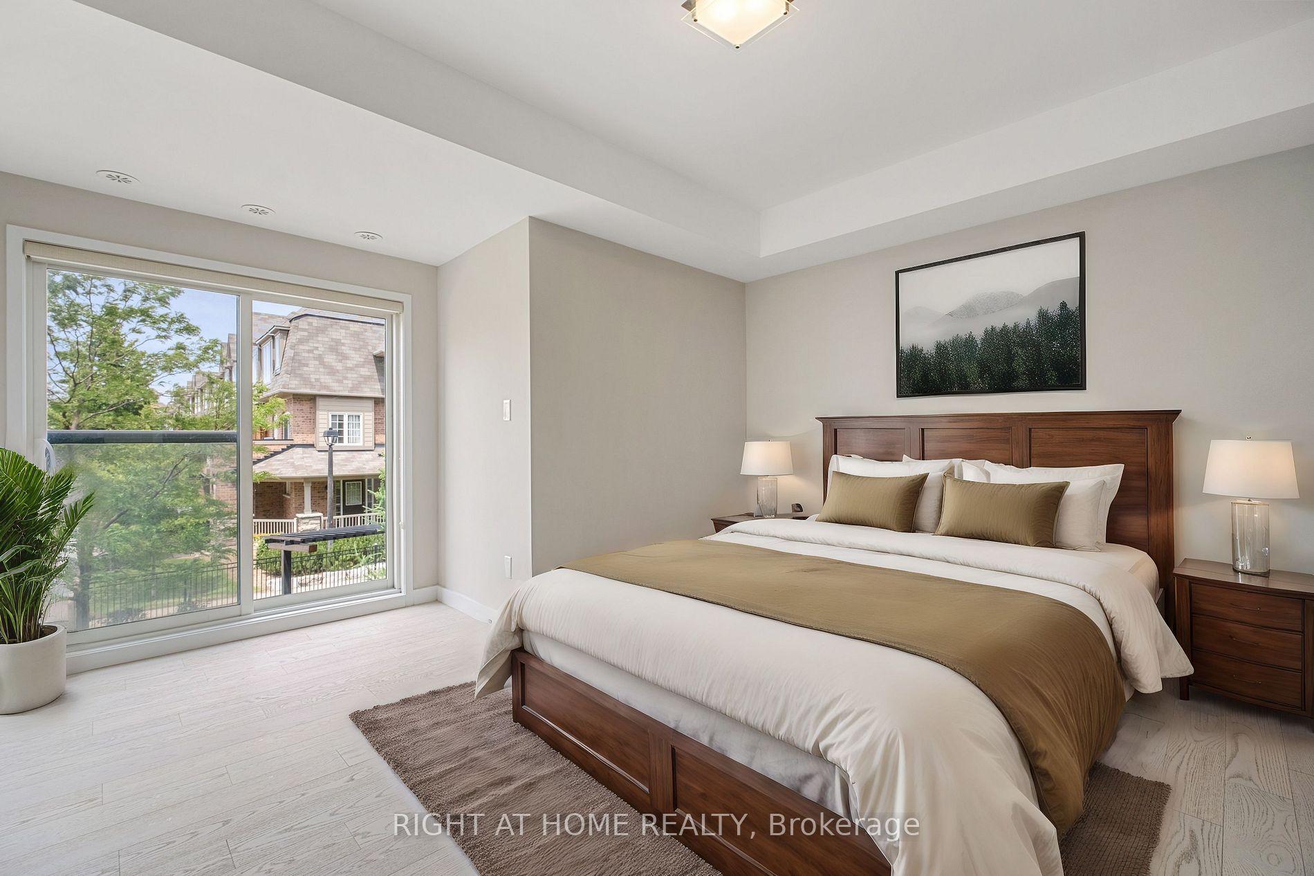 5025 Harvard Rd, #204