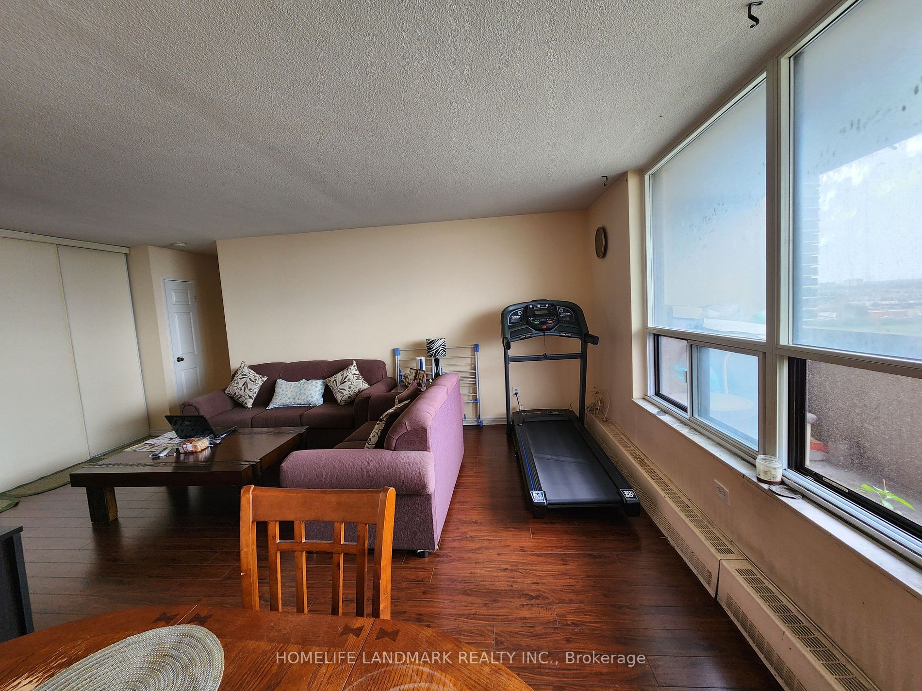 3390 Weston Road, #1906