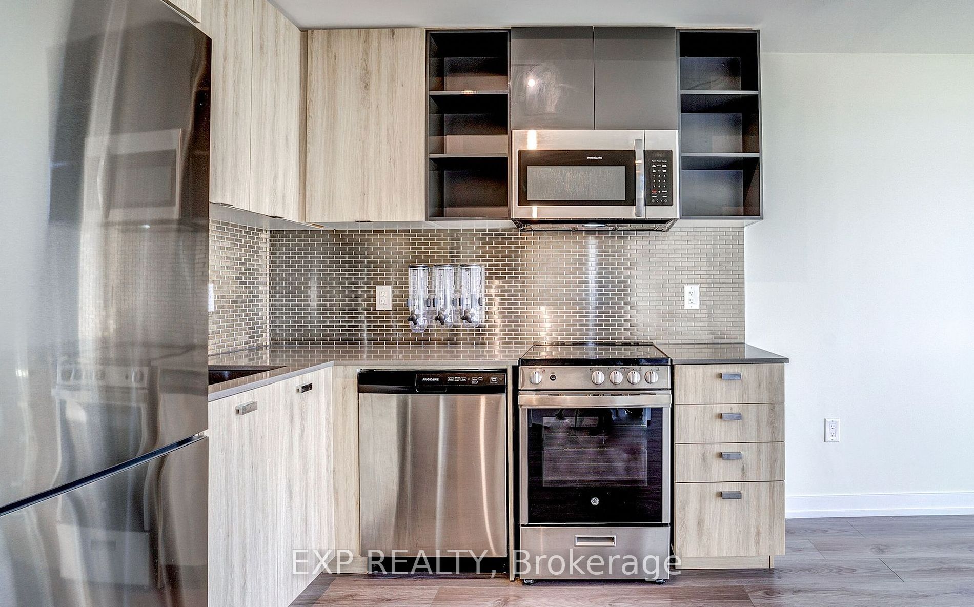10 De Boers Drive #514