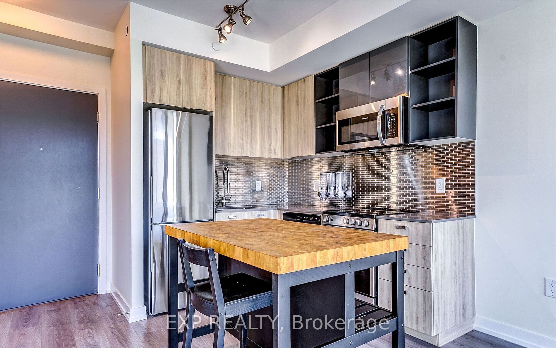 10 De Boers Drive #514