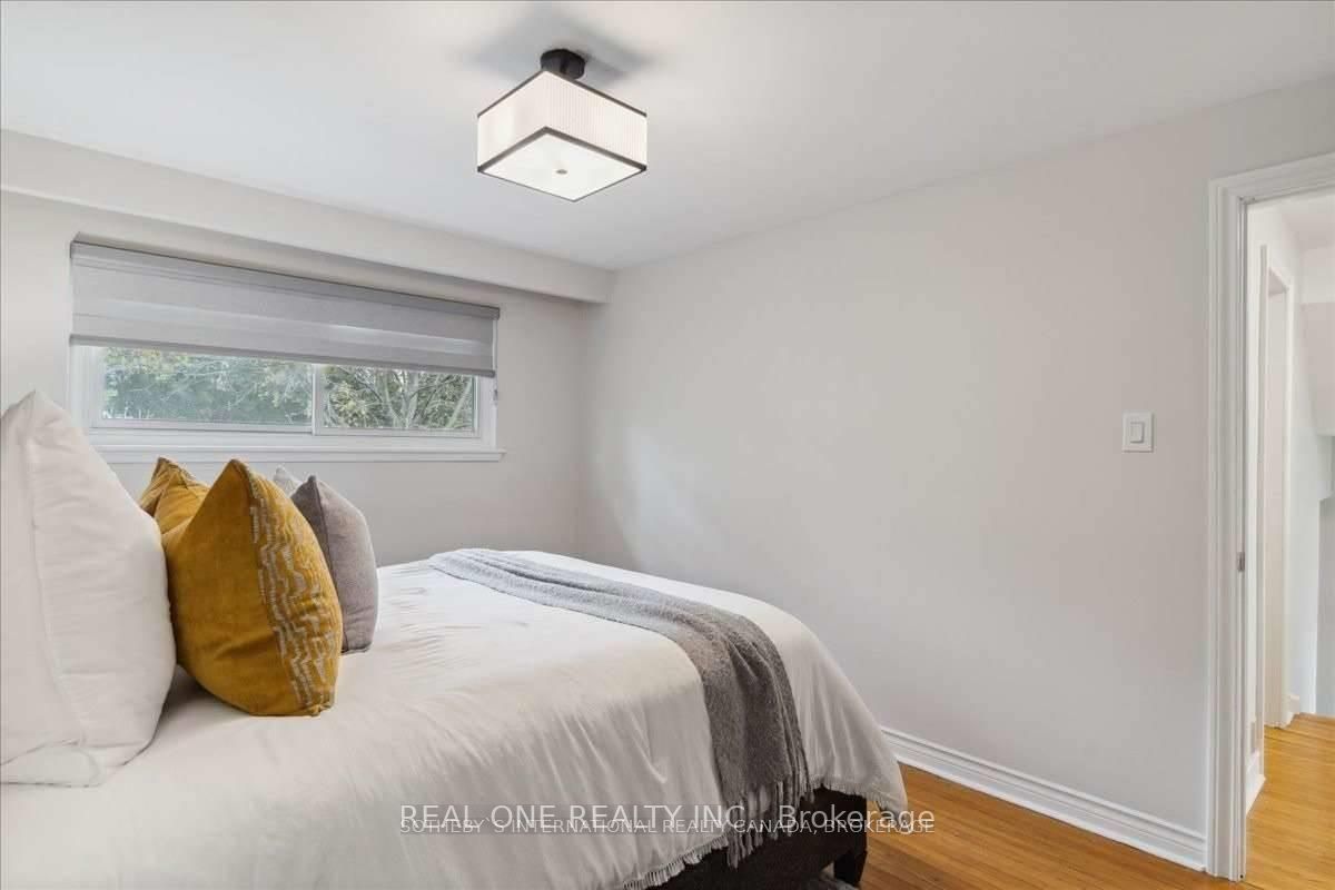346 Trafalgar Crt