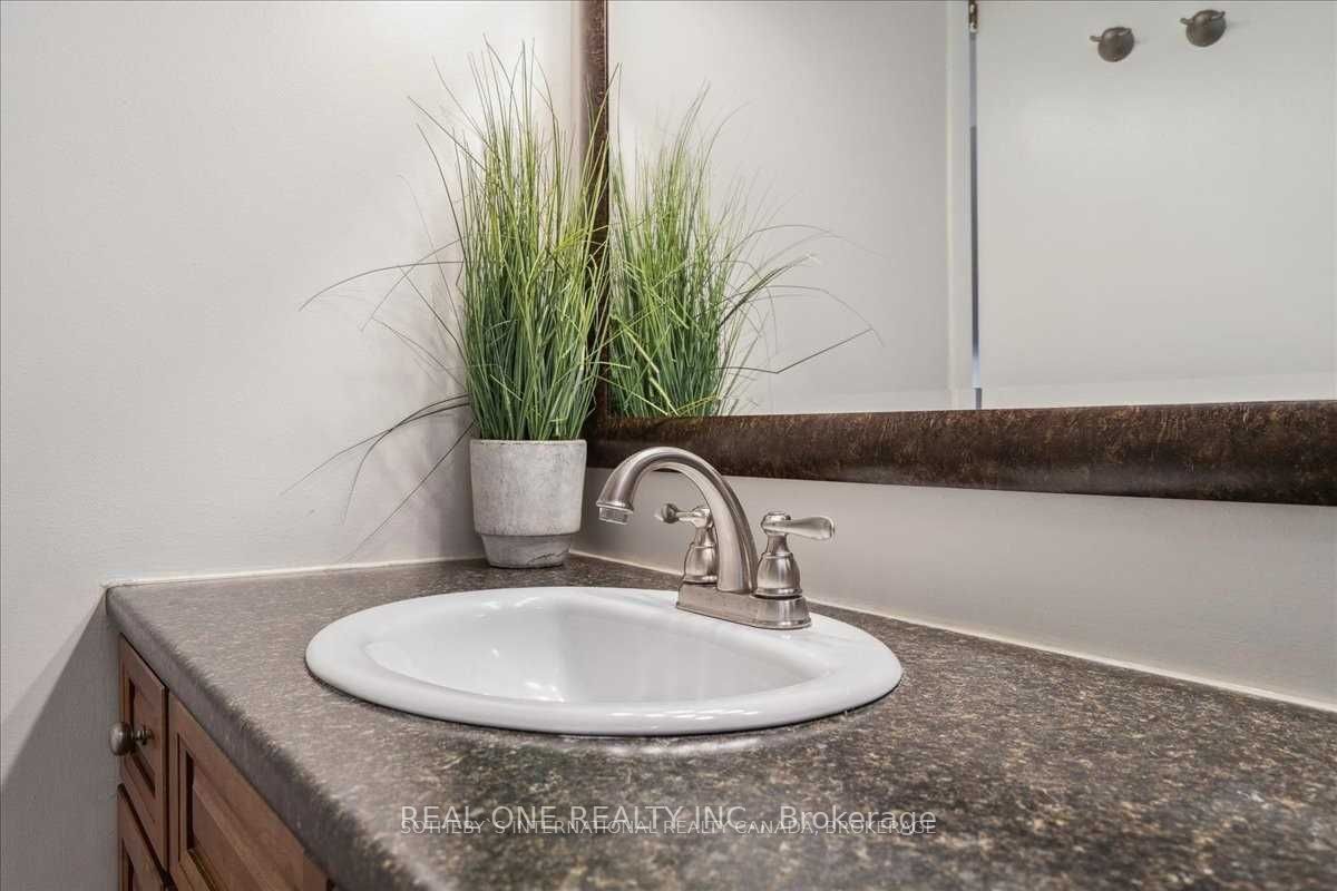 346 Trafalgar Crt