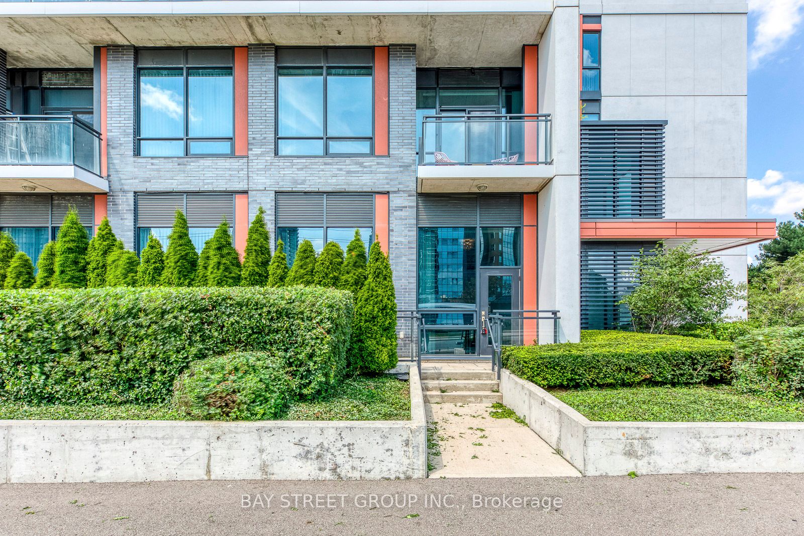 55 Eglinton Avenue W, #1003